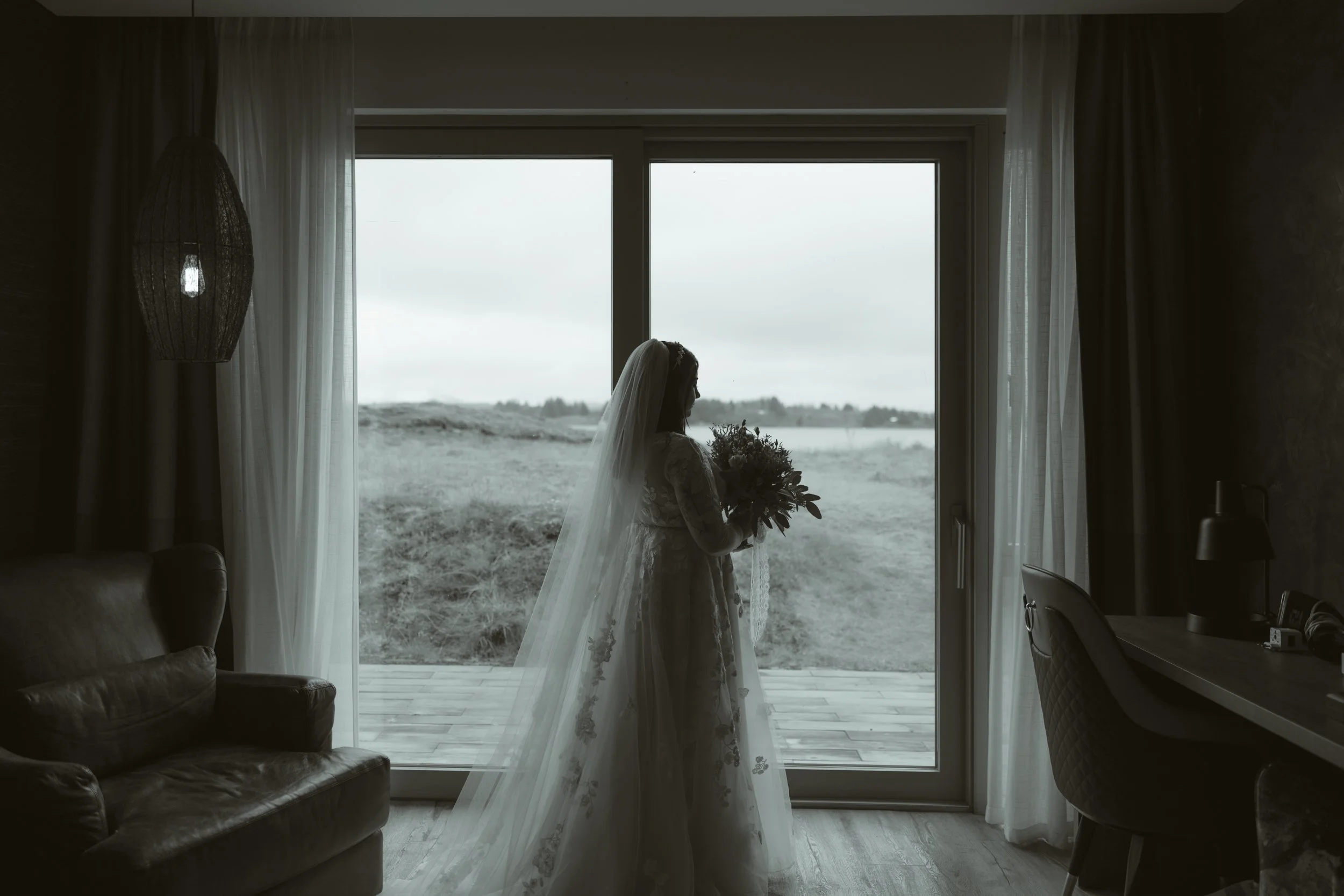 m_t_reykjanes_elopement_iceland (4 of 28).jpg