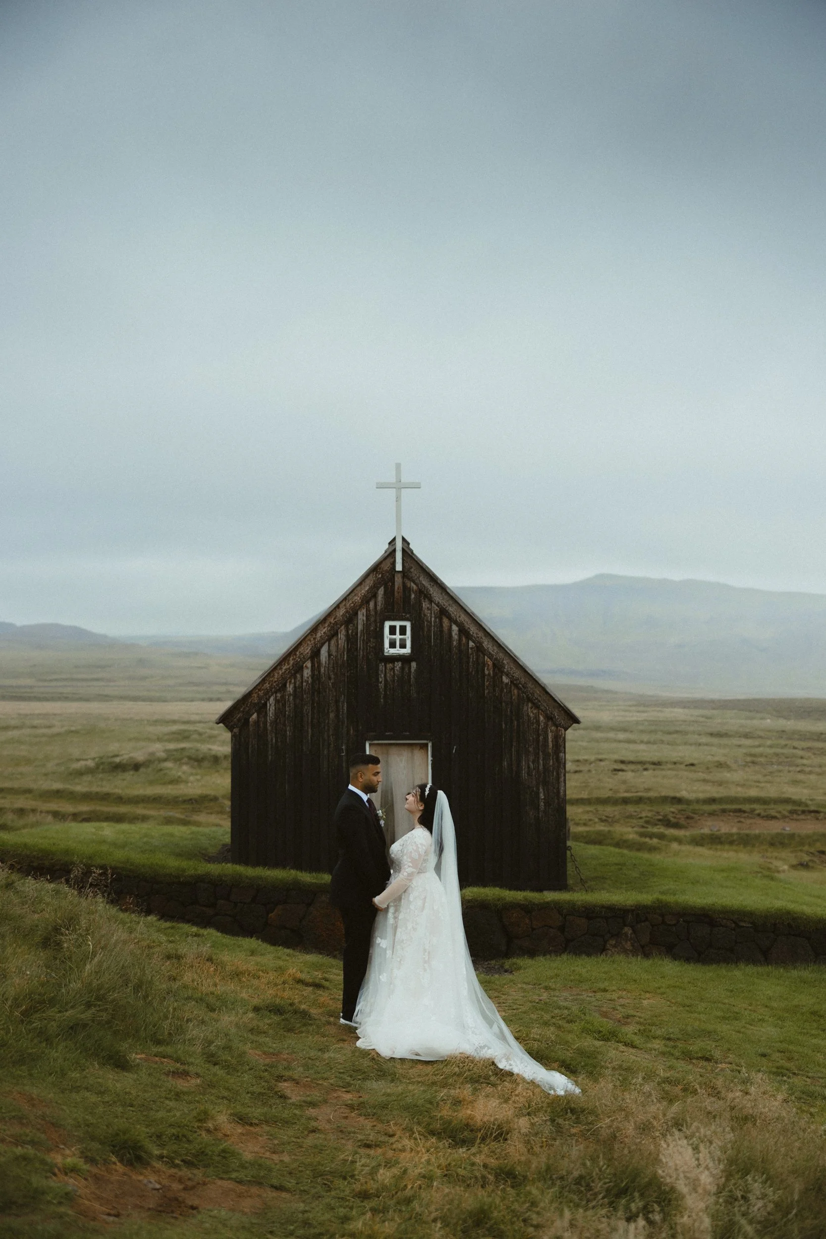m_t_reykjanes_elopement_iceland (23 of 28).jpg