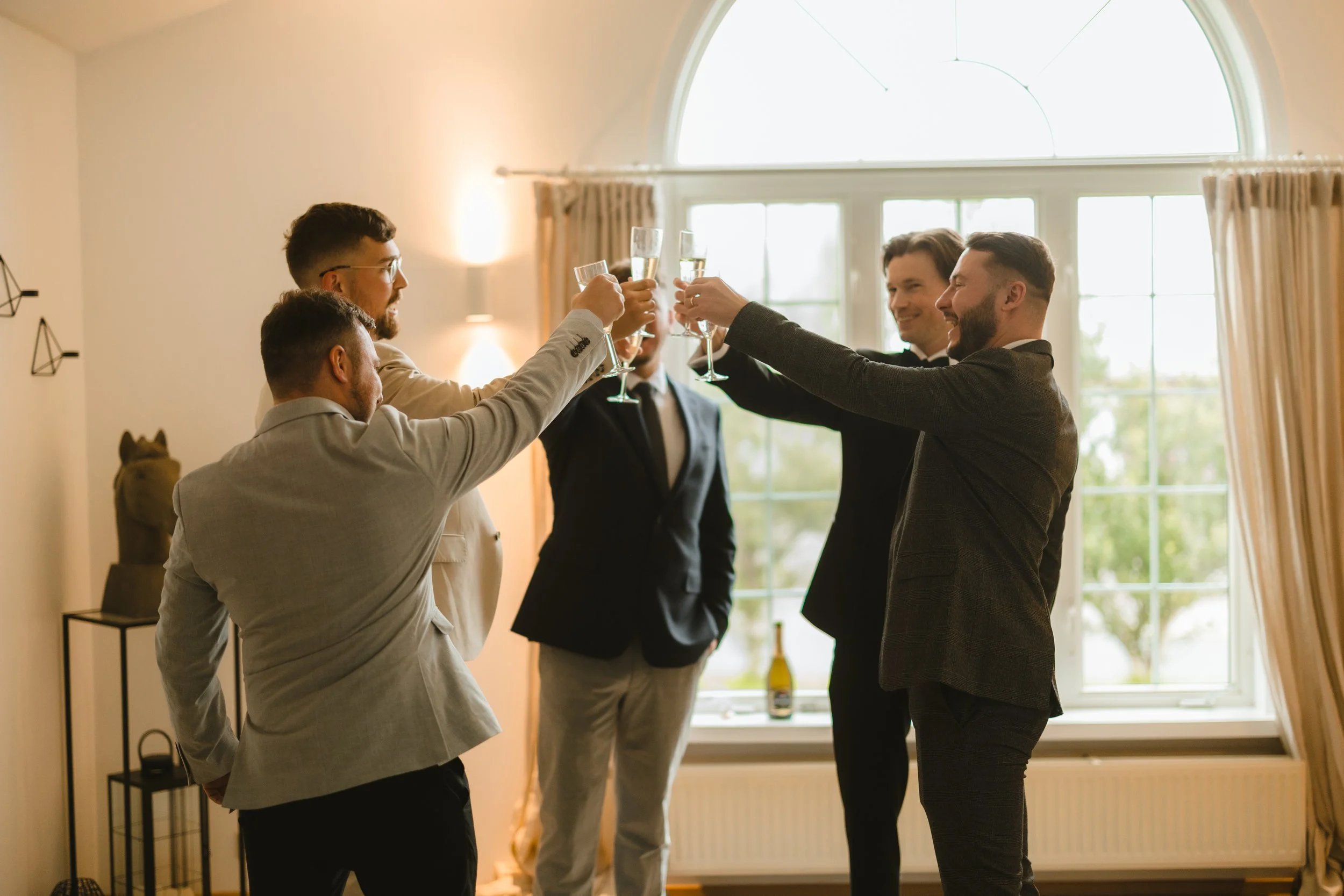 g_m_iceland_wedding_fg (74 of 346).jpg