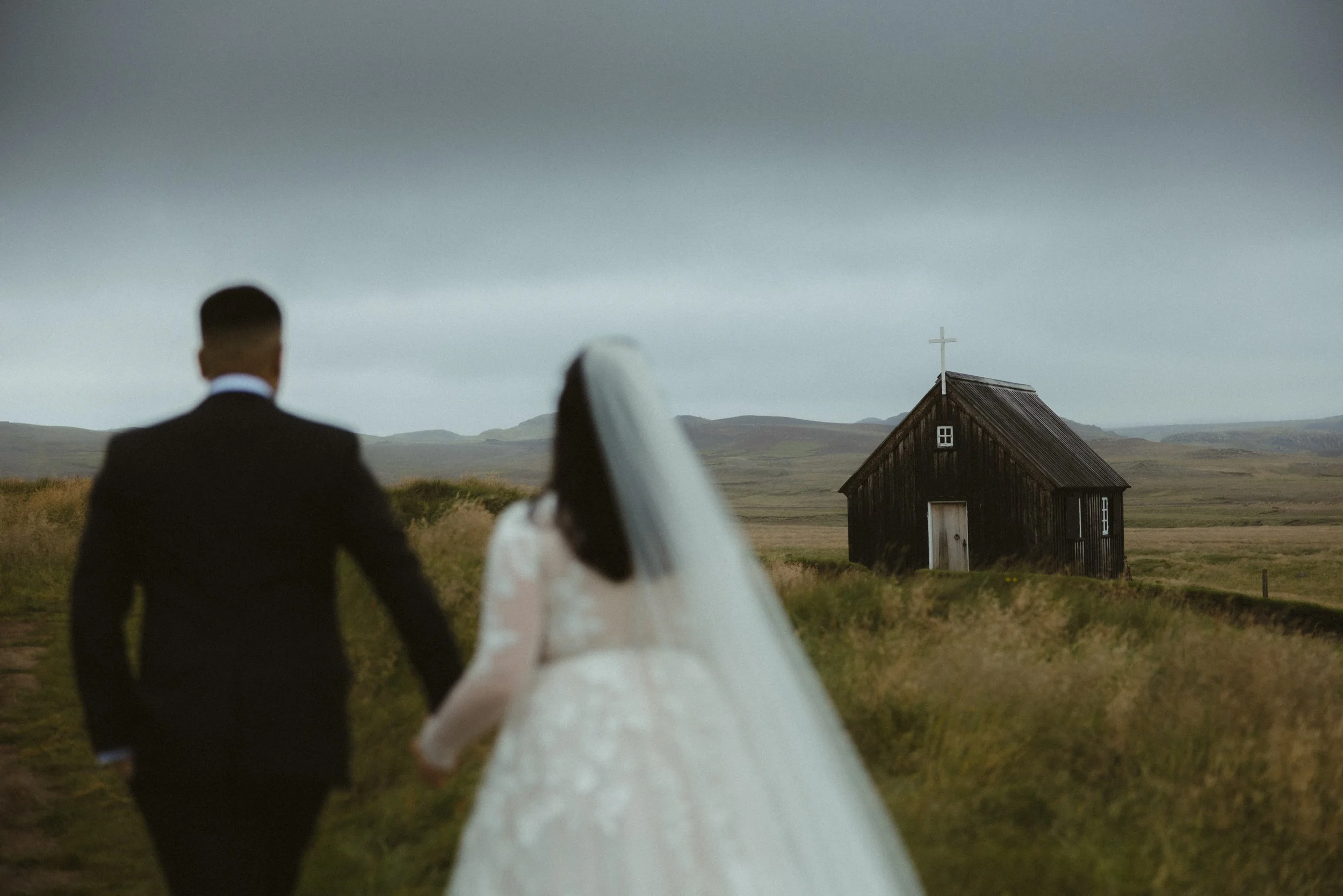 m_t_reykjanes_elopement_iceland (22 of 28).jpg