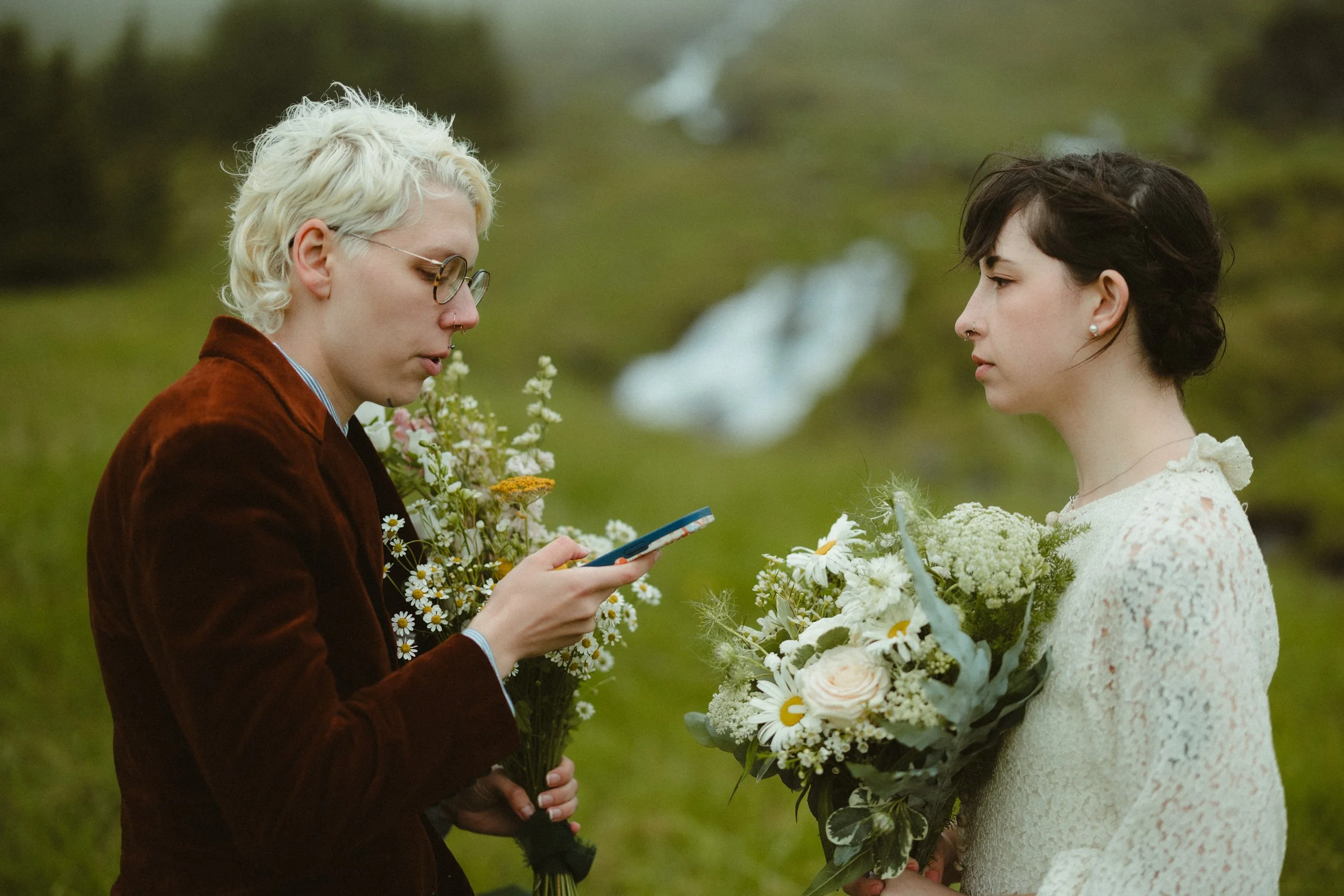 alison_emily_snæfellsnes_elopement_iceland (16 of 40).jpg