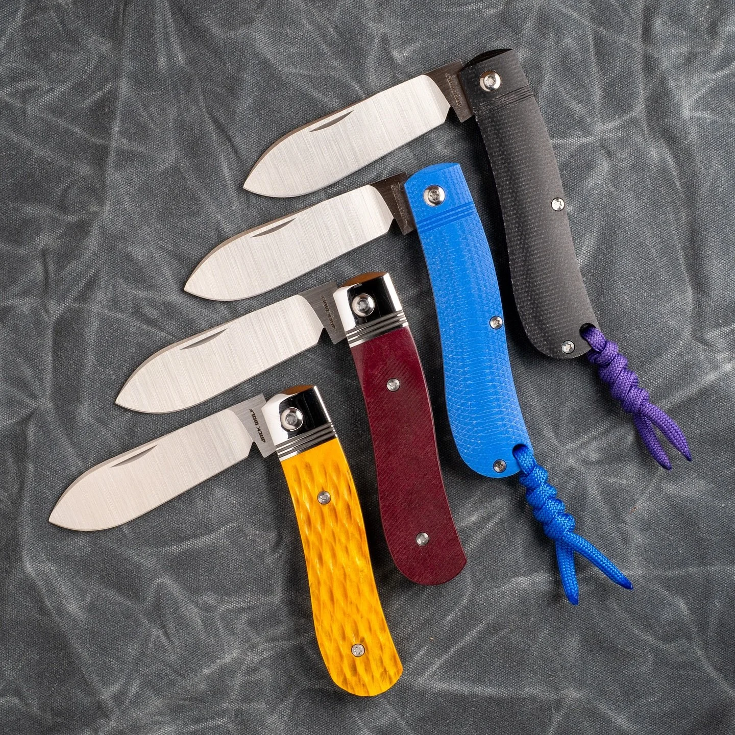 New K9 Jack will be available at Trapper Jon&rsquo;s Knives Friday July 17th. Come by to check them out. 

#jackwolf #knives #jackwolfknives