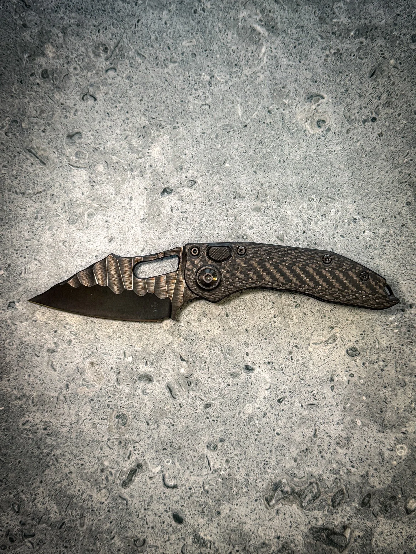 Marfione Custom Auto Stitch
M390 DLC Borka Pattern with Carbon Fiber scales. 
Serial #17
.
#marfionecustom #borkaknives #borkastitch #anthonymarfione #marfioneknives #customknife #knifeporn #edccommunity #everydaycarry #knifestagram #knifeaddict #kni