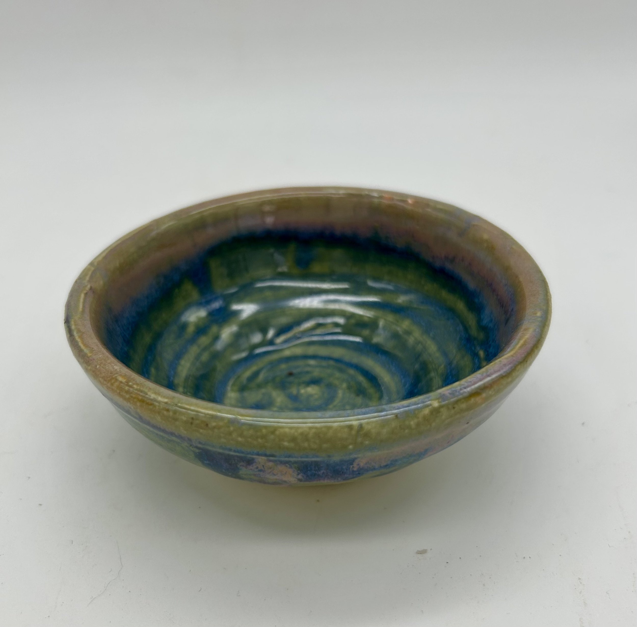 Small blue/pink bowl
