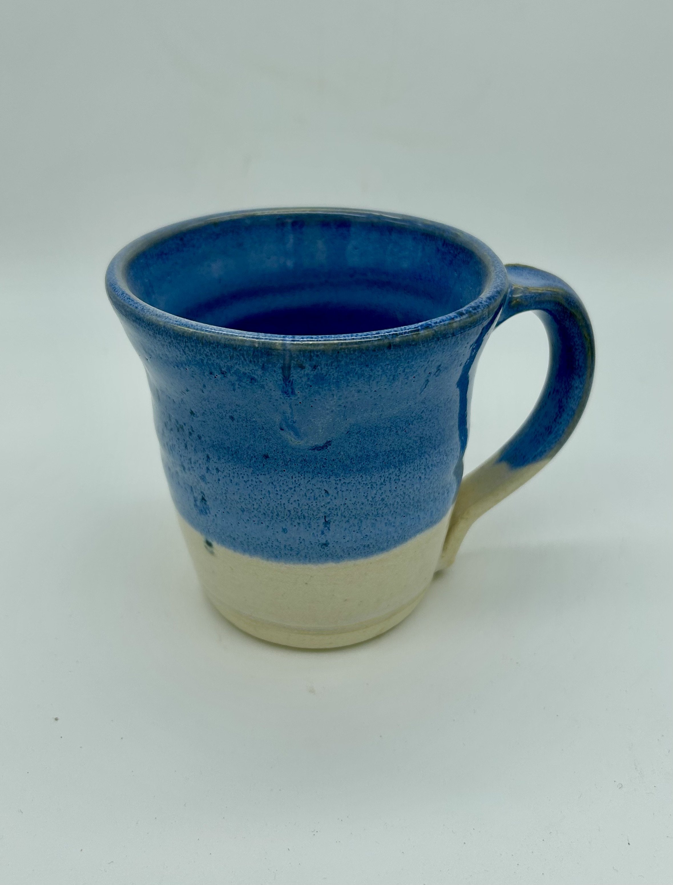 blue and white mug