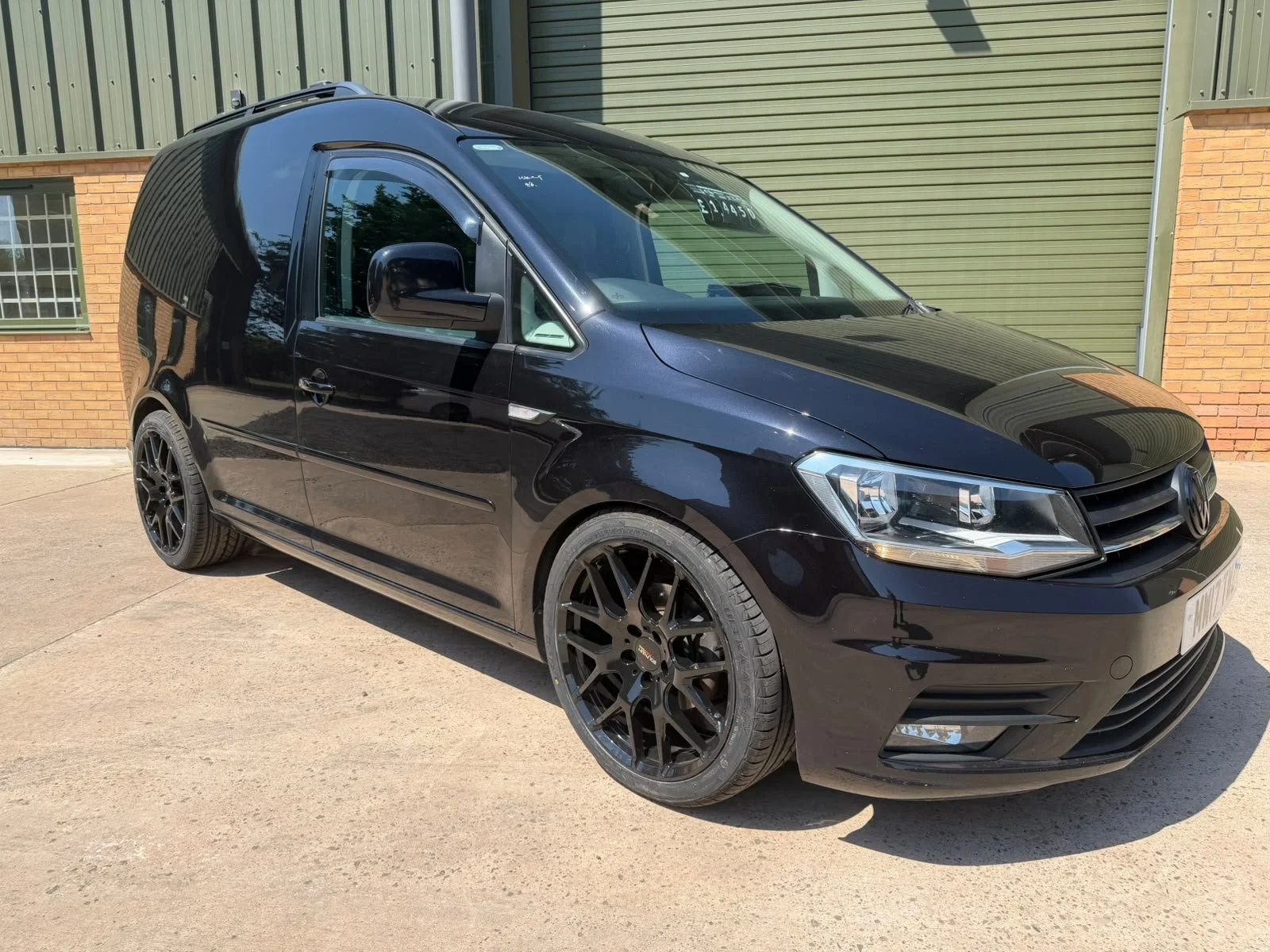 VW Caddy - 2L Black Edition