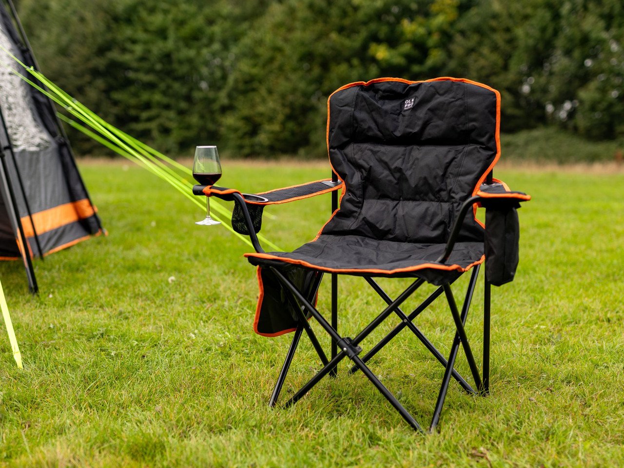 henwick-padded-folding-camp-chair-orange-and-black-olpro__55531.jpg