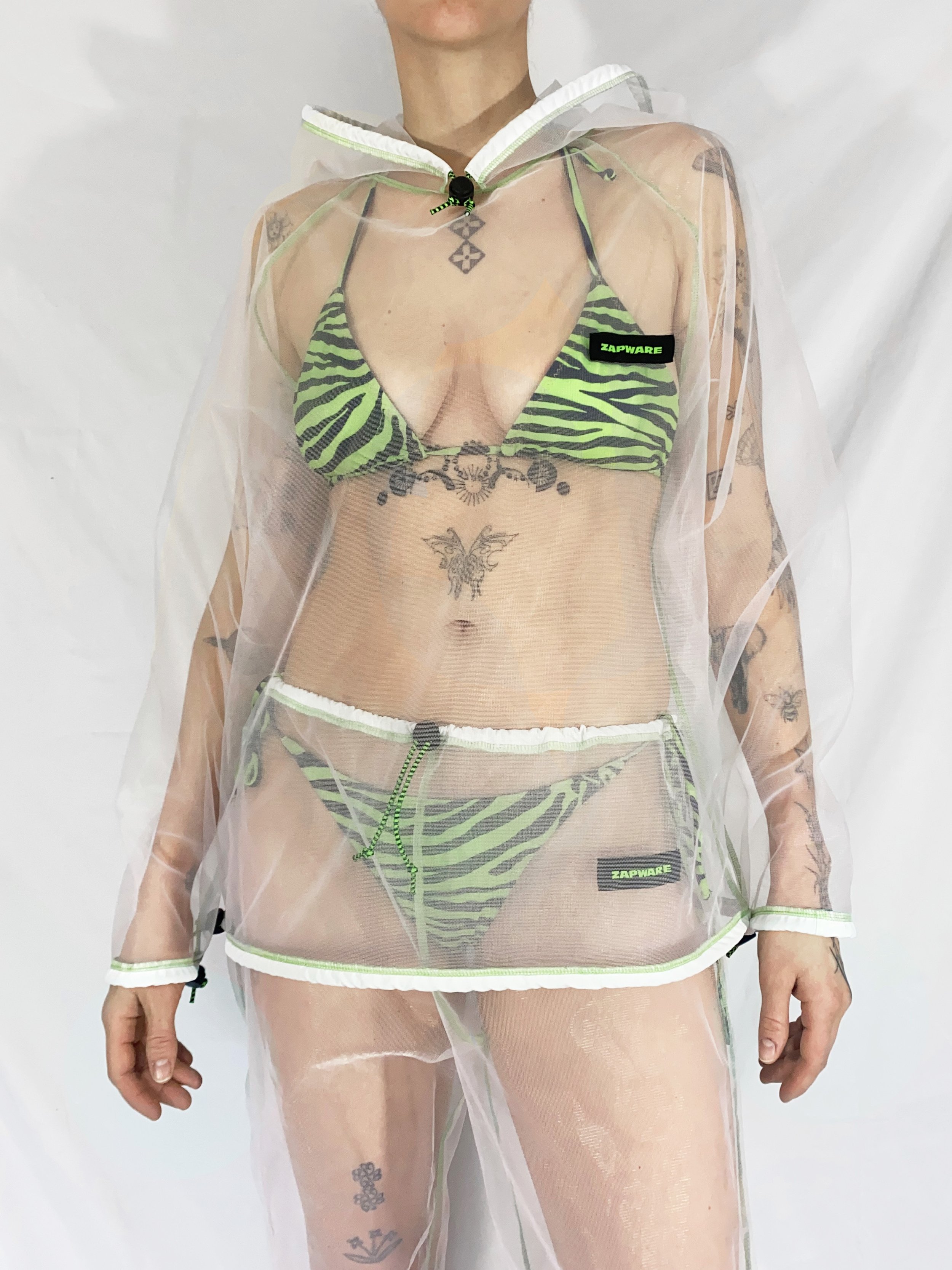 bug-protection-clothing-white-by-zapware-2.jpg
