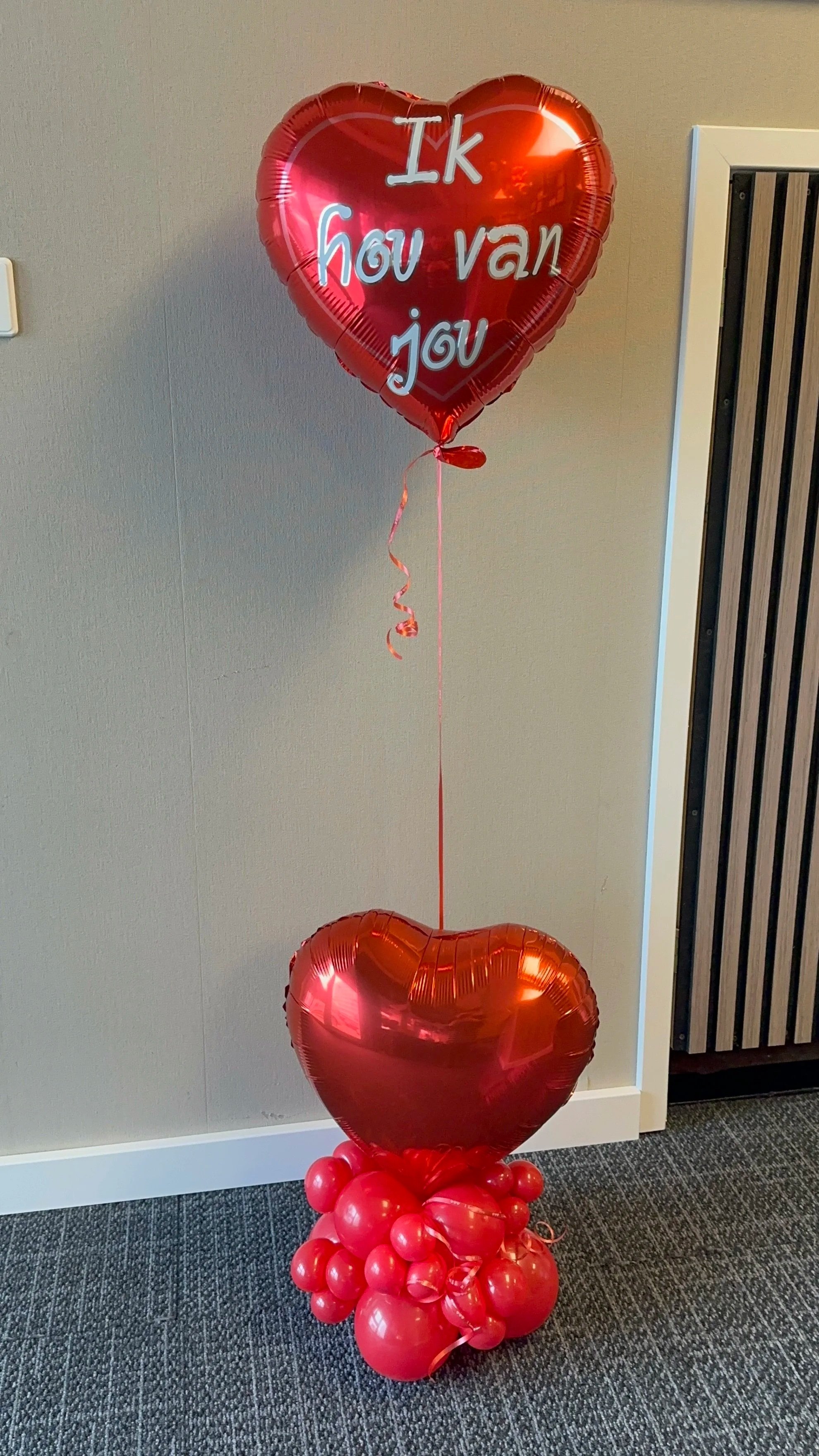 ballonnen Vlaardingen  ballonwinkel Vlaardingen  helium ballonnen Vlaardingen  ballon decoratie Vlaardingen  ballon cadeau Vlaardingen  Ballon by Lea  Valentijn ballonnen Vlaardingen