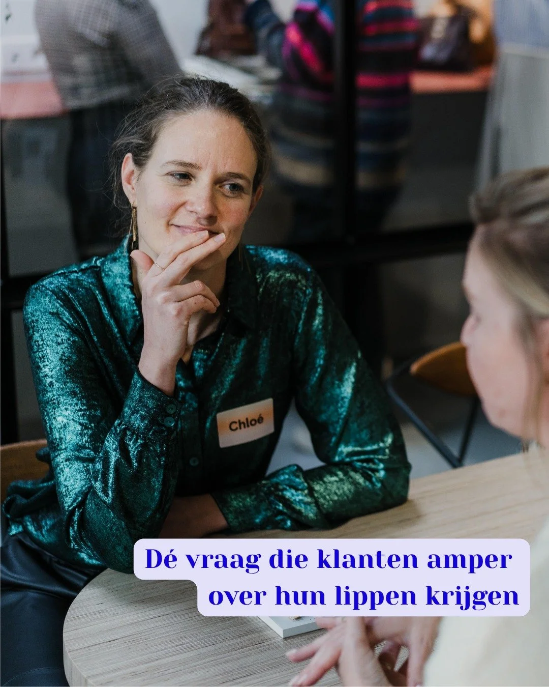 Er hangt een vraag in de lucht bij veel van mijn klanten.

Ze durven 'm niet luidop te stellen aan mij, de copywriter waar ze mee in zee zijn gegaan. Maar ik voel hem wel. Onzichtbaar zwevend boven onze hoofden, in de koffiebars en Zoom-rooms waarin 