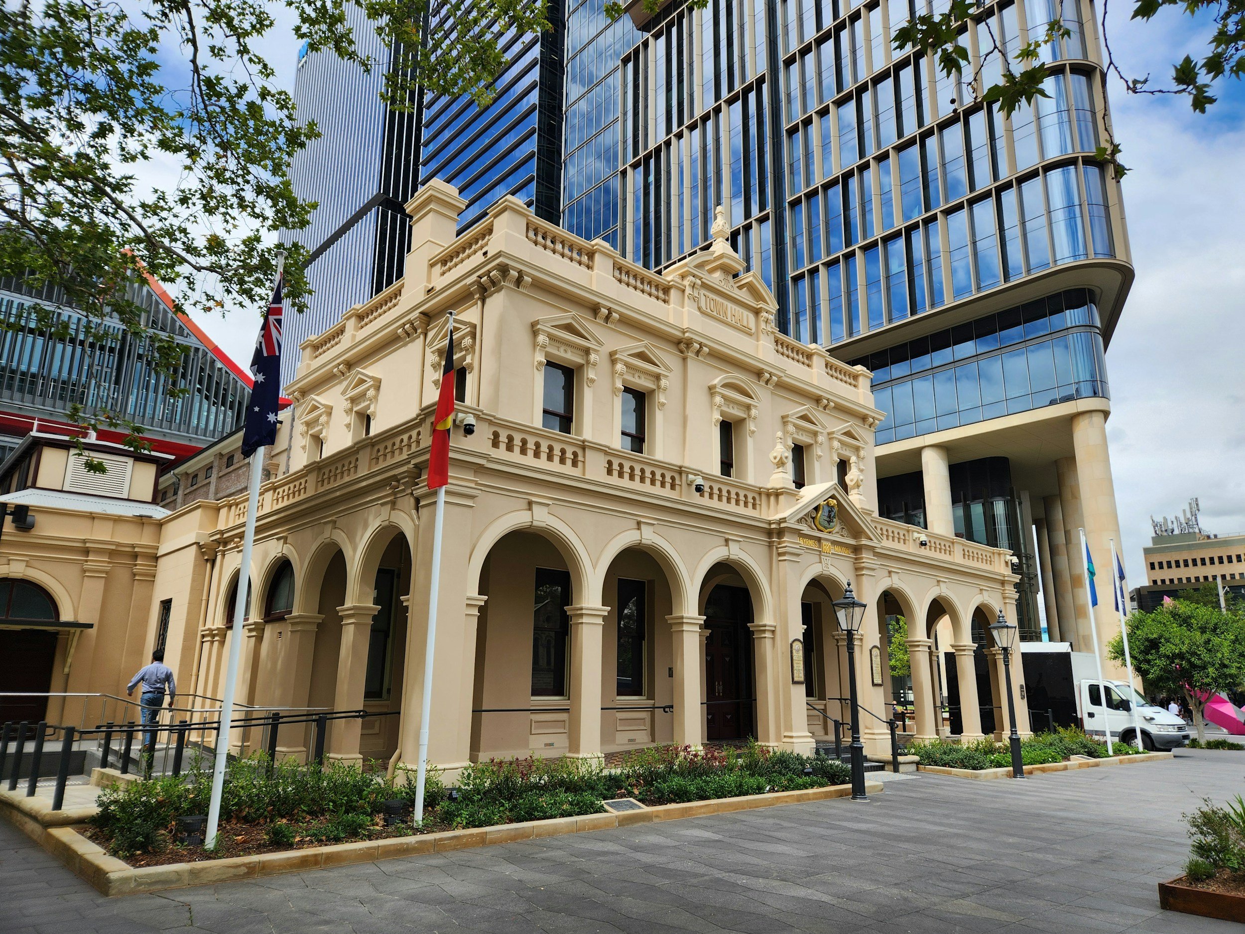 Sydney’s Cost of Living Crisis Has People Turning to Cleaning Side Hustles — But the ATO’s Watching