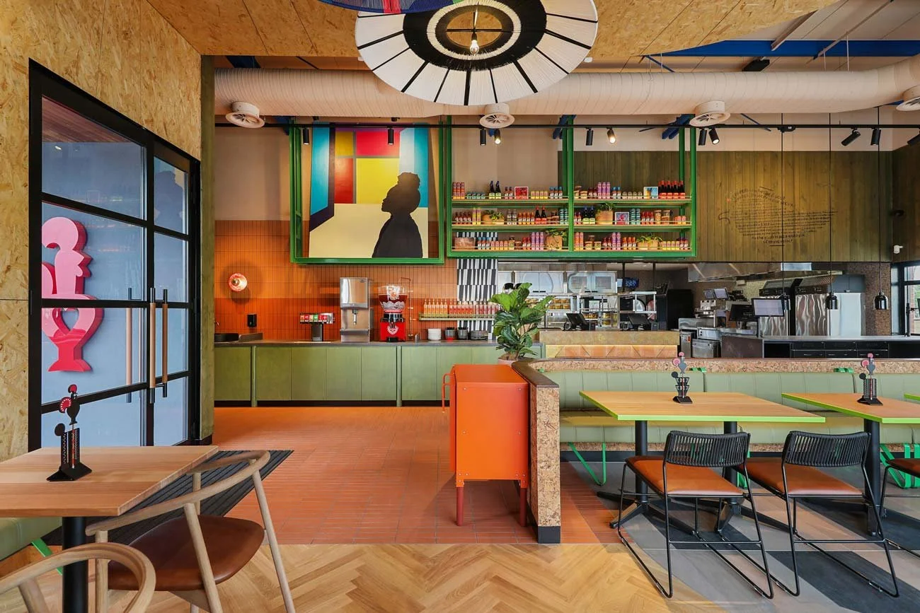 Bright servicing area in Nandos