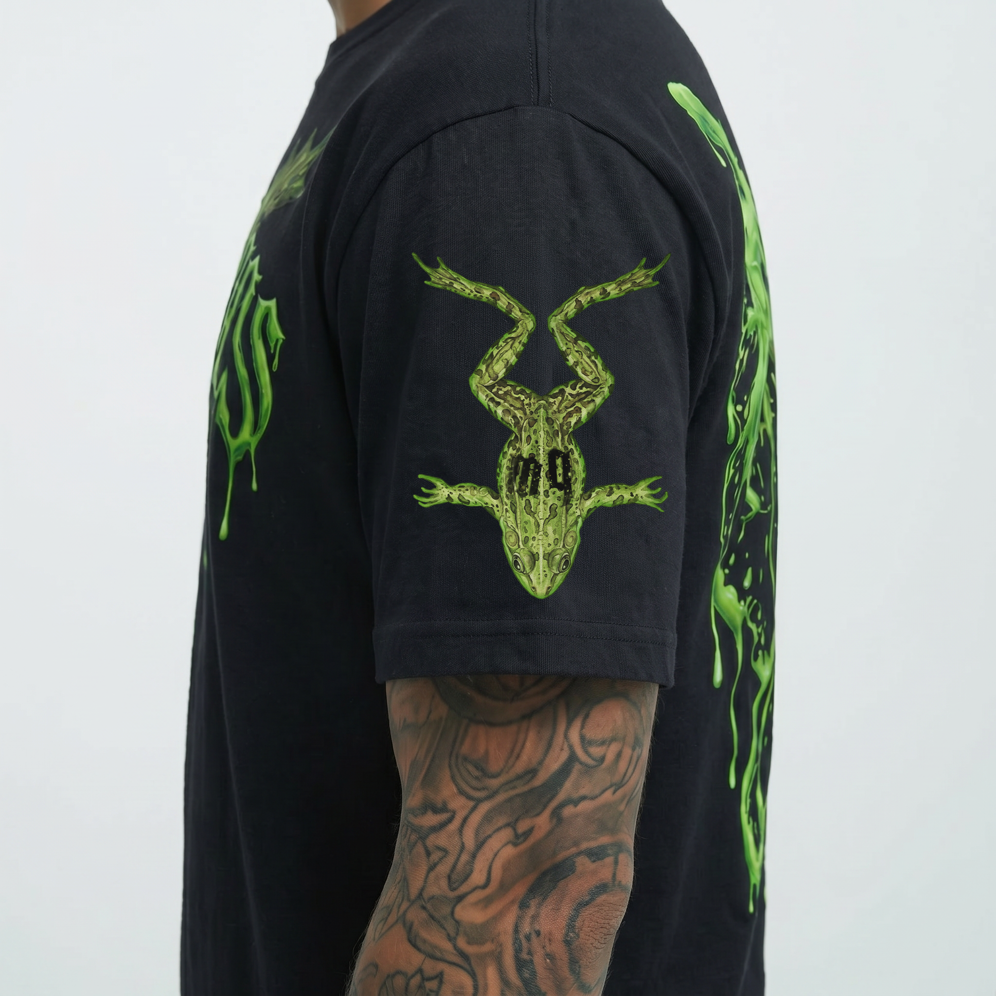 Left Sleeve closeup.png