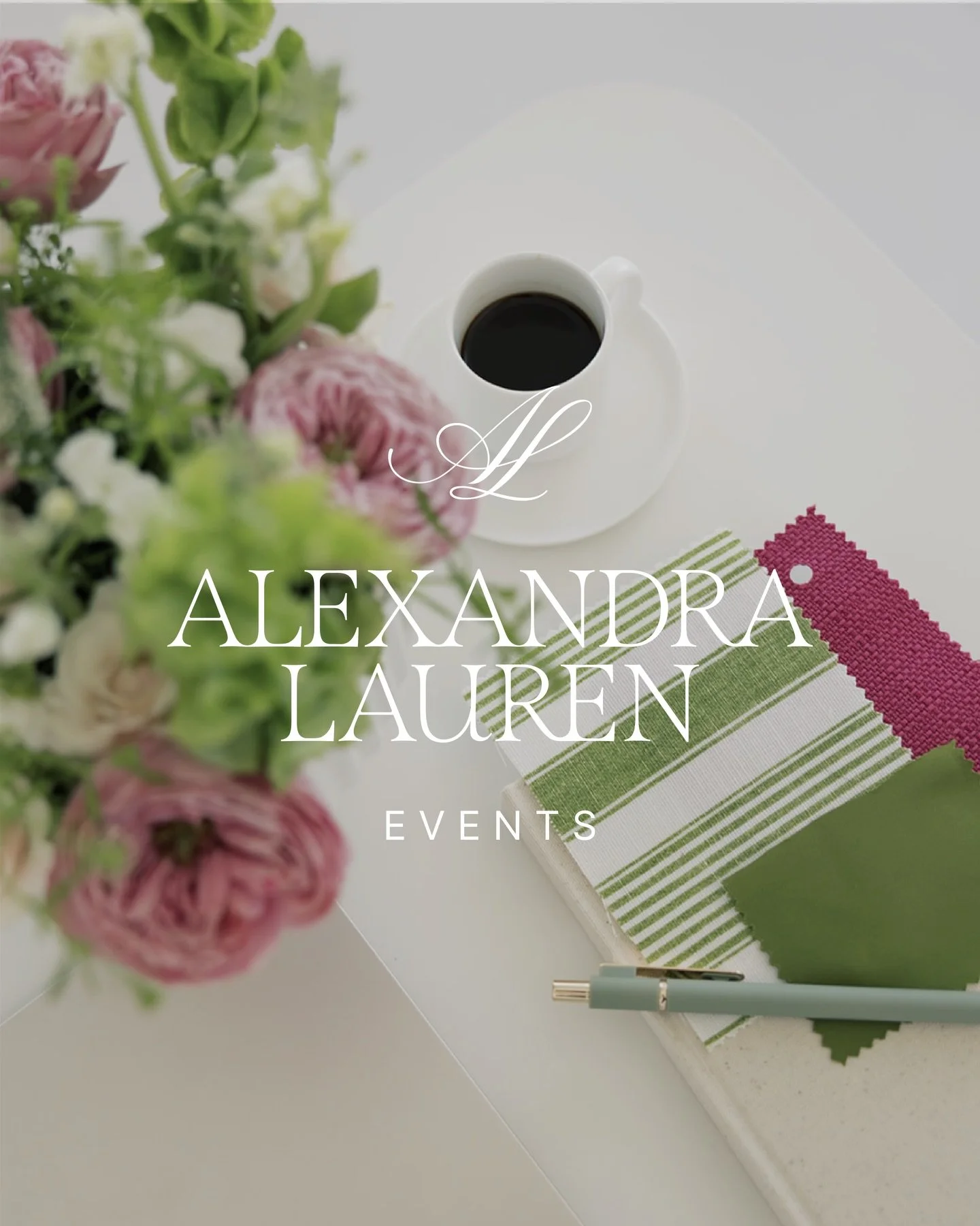 Okay okay here is a look at the STUNNING branding I designed for @alexandralaurenevents 🌸

Alex was literally the perfect client, and I&rsquo;m SO honoured she trusted me with such a big part of her business!! 

She came with such a beautiful vision
