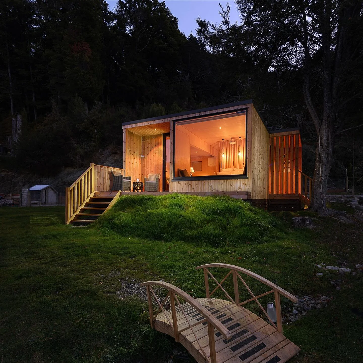 &lsquo;Nature at its Finest&rsquo; @kinlochwildernessretreat.nz new to @accom.com_ 
.
.
Images courtesy of @kinlochwildernessretreat.nz 
.
.
.
#newzealand 
#kinloch 
#kinlochwildernessretreat 
#accomstays