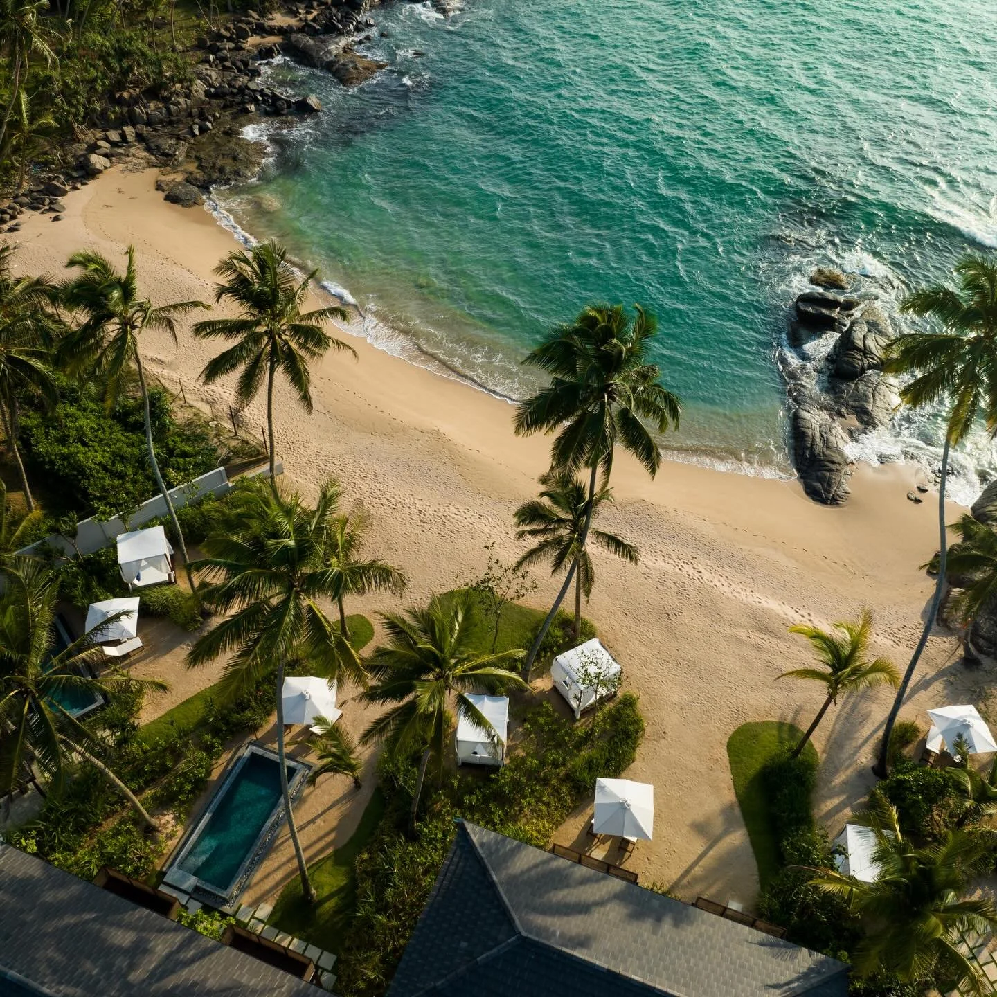 &lsquo;A Secluded Stay&rsquo; @ahu_bay new to @accom.com_ 
.
.
Images courtesy of @resplendentceylon 
.
.
.
#srilanka 
#ahungalla 
#resplendentceylon 
#ahubay 
#accomstays