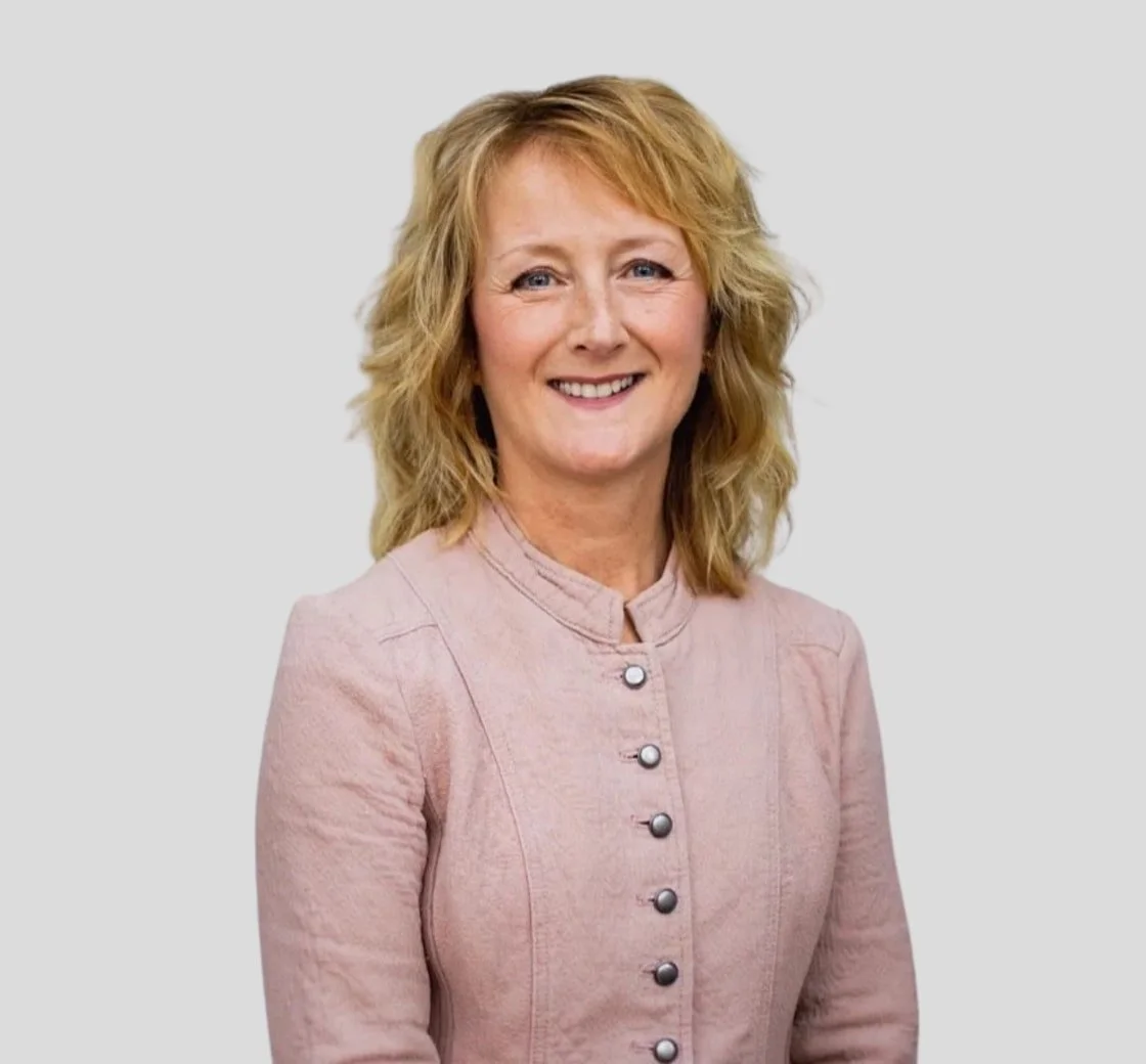 LAURIE SHULTZ