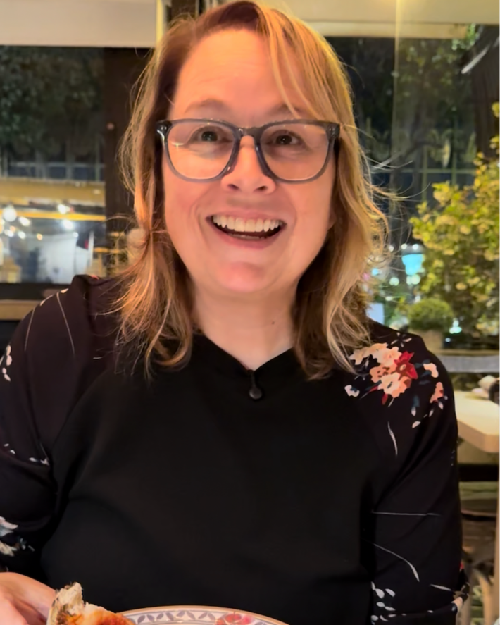 Kim Hamilton, UGC Creator, Restaurant Filming