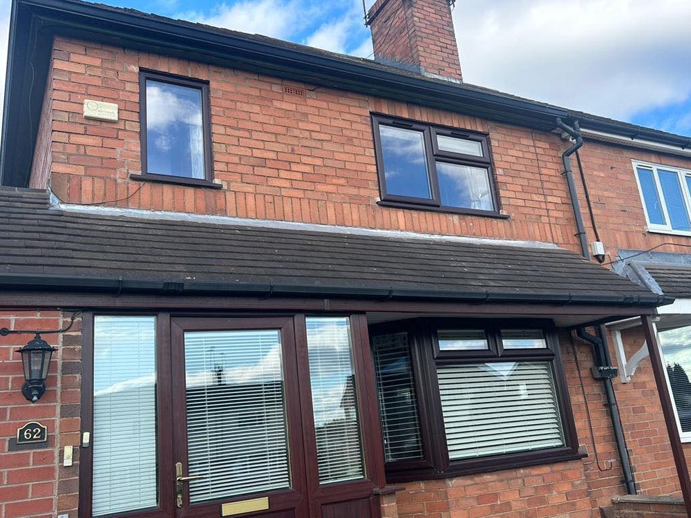 ROSEWOOD ON WHITE UPVC WINDOW REPLACEMENTS