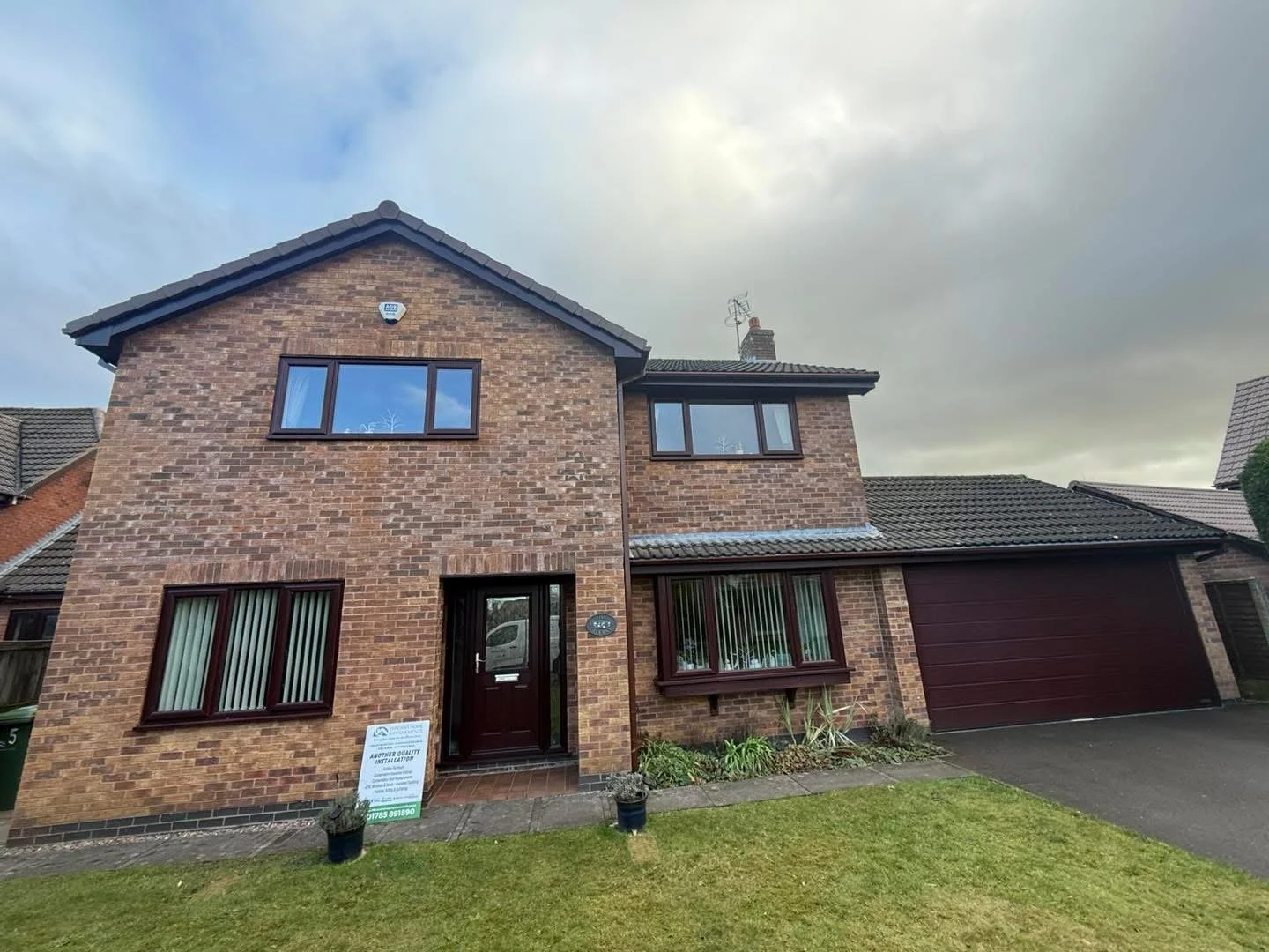 ROSEWOOD UPVC FASCIA'S SOFFITS GUTTERING &amp; DRY VERGE CAPS INSTALLATION