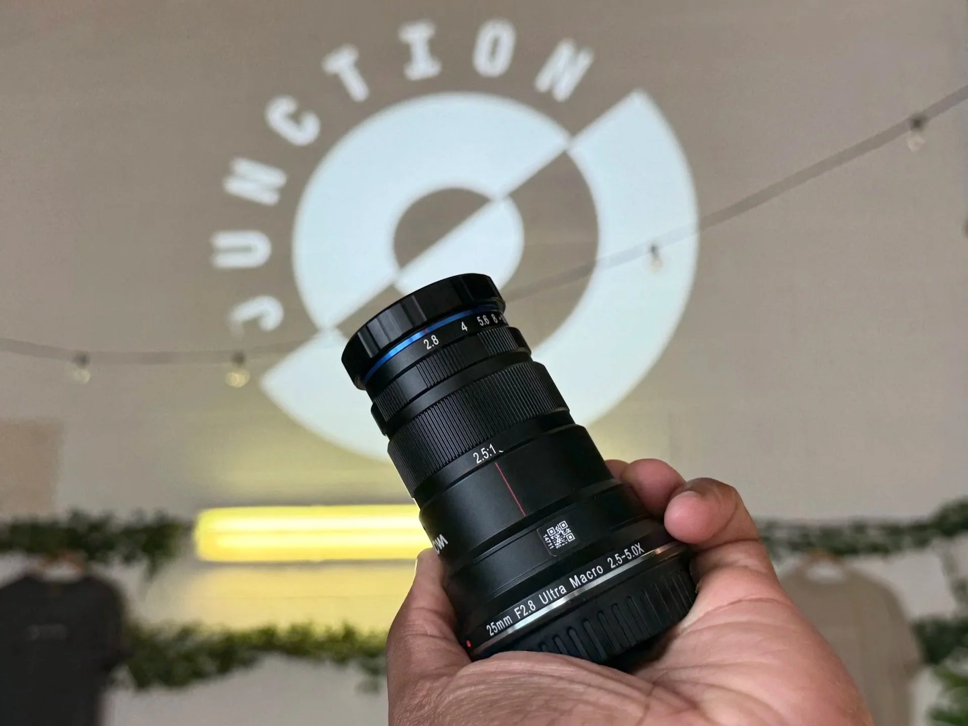 Laowa+25mm+F2.8+Ultra+Macro+2.5-5.0x.jpg