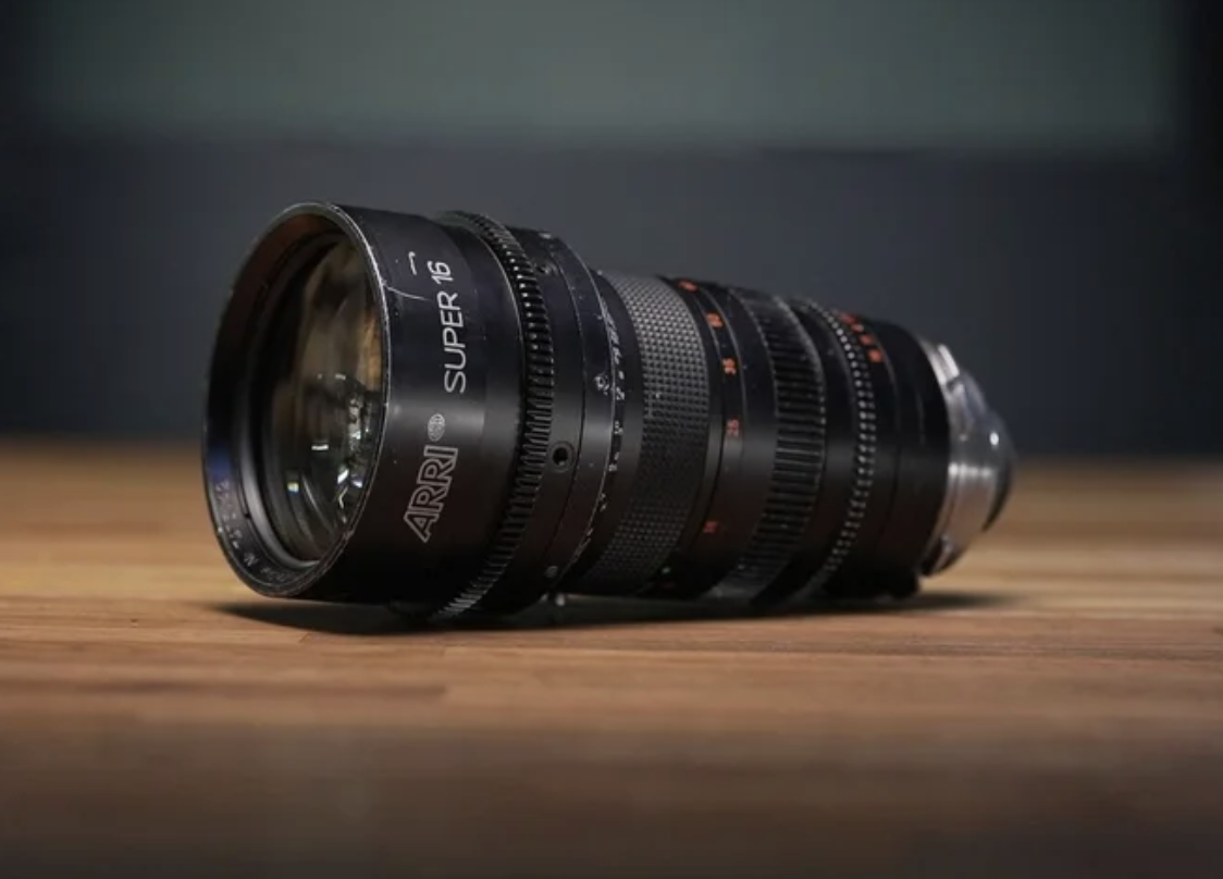 ARRI Zeiss Vario-Sonnar S16 11-110mm T2.2