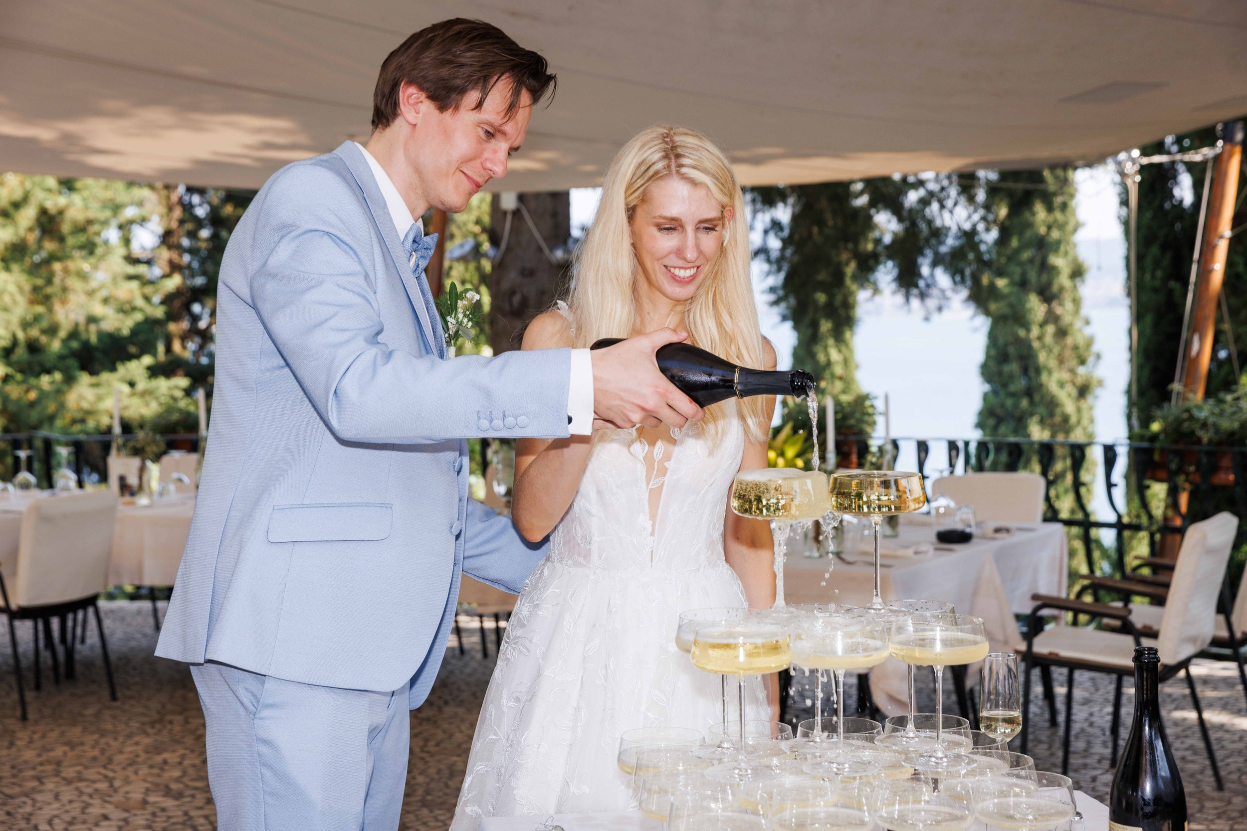 N&T - sneakpeak-18.jpg