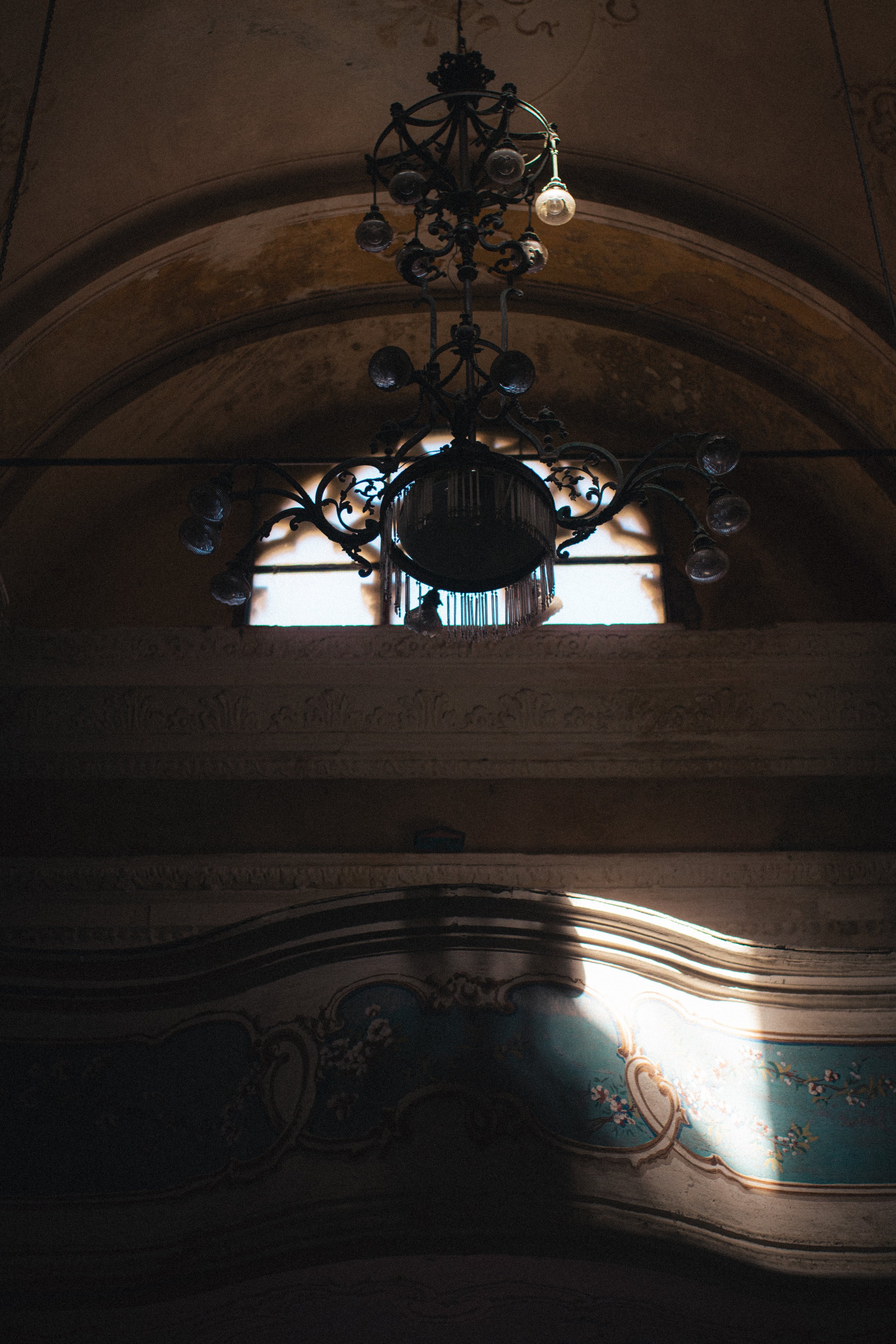 rayito en la iglesia.jpg