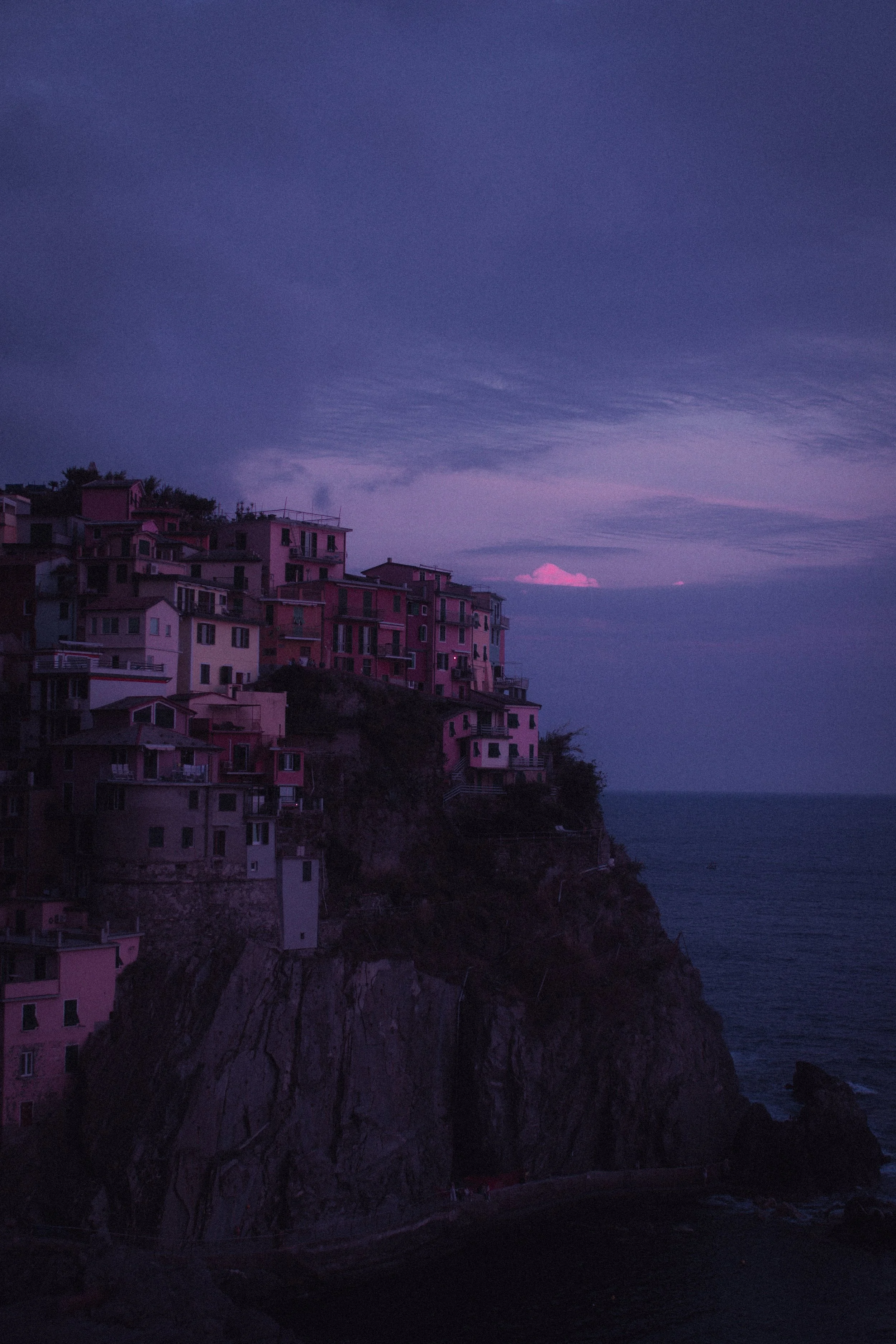 manarola lila.jpg