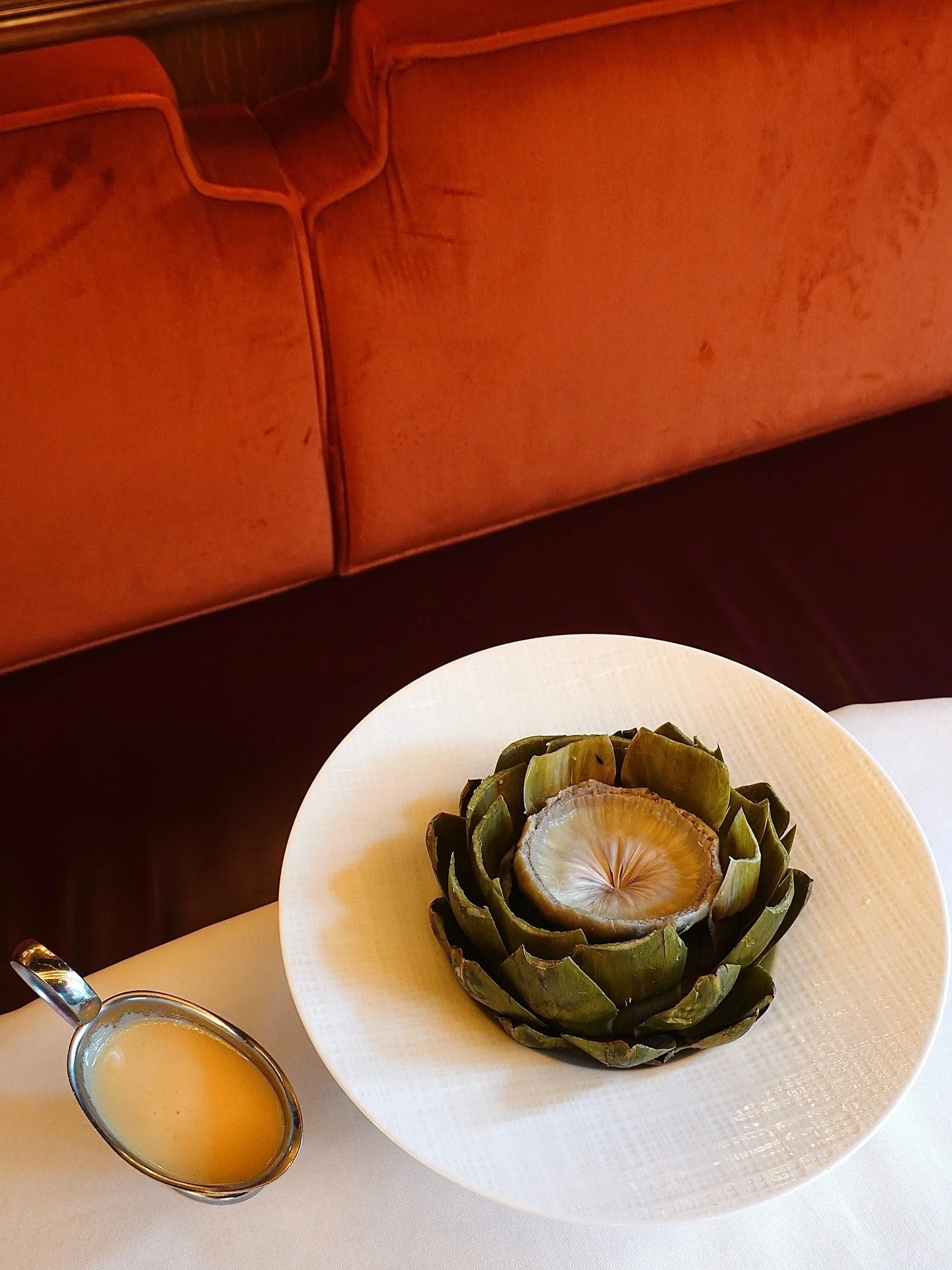 Notre s&eacute;duisant artichaut vinaigrette.