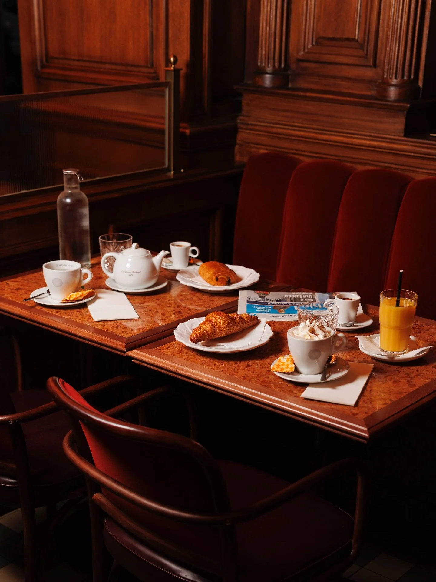 R&eacute;veilles toi en douceur et viens prendre ton petit d&eacute;jeuner aux Capucines 🥐☕️.

Service continu du lundi au dimanche de 8:00 &agrave; minuit 🕘

Cr&eacute;dit photo : @alice_casenave