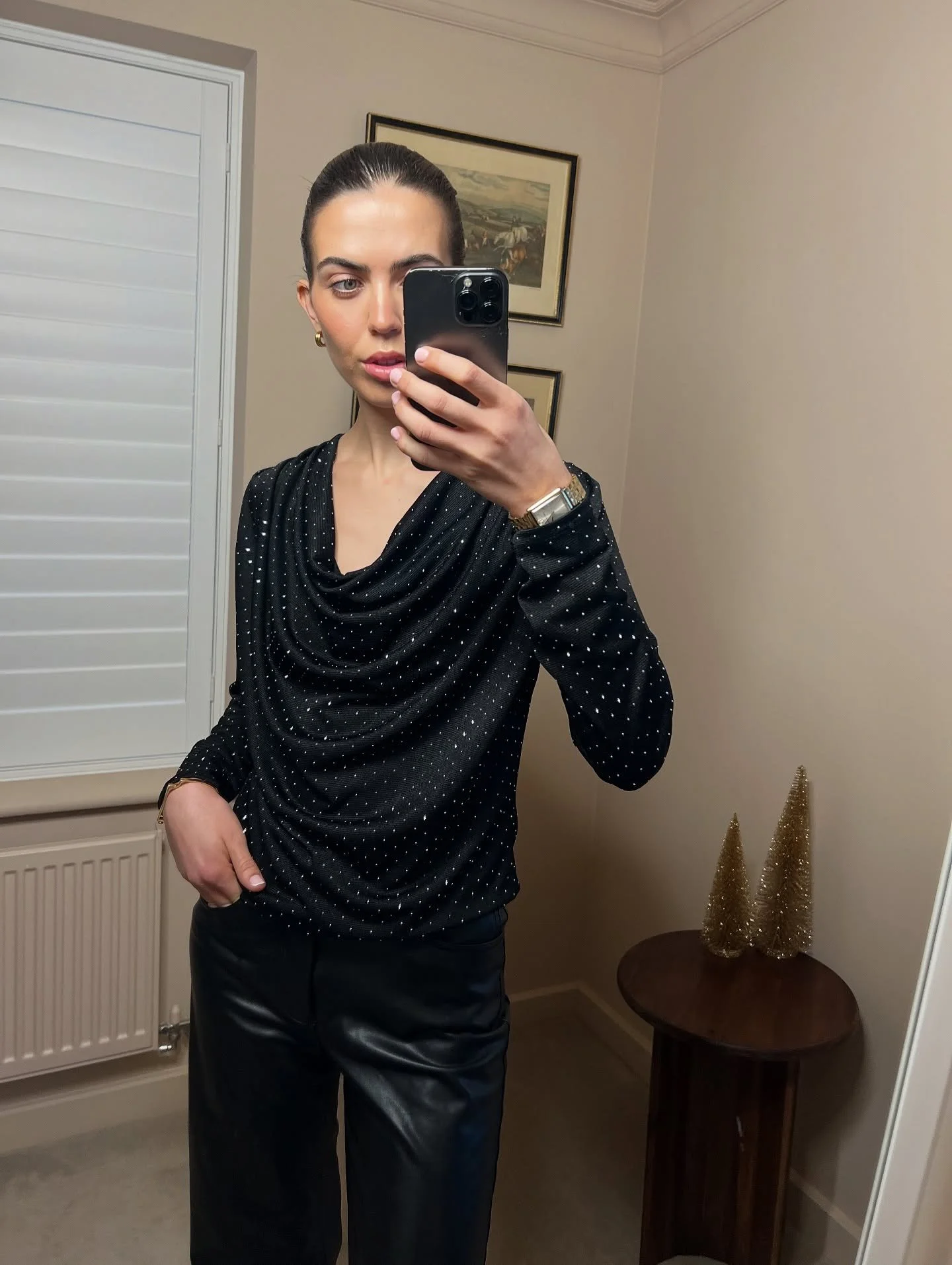 introducing Sienna, our gorgeous diamant&eacute; cowl neck top!! perfect for our jeans and a nice top girlies who want a touch of sparkle 💖 
One Size - fits 6-12
Shop online now www.twentyfourthreads.co.uk