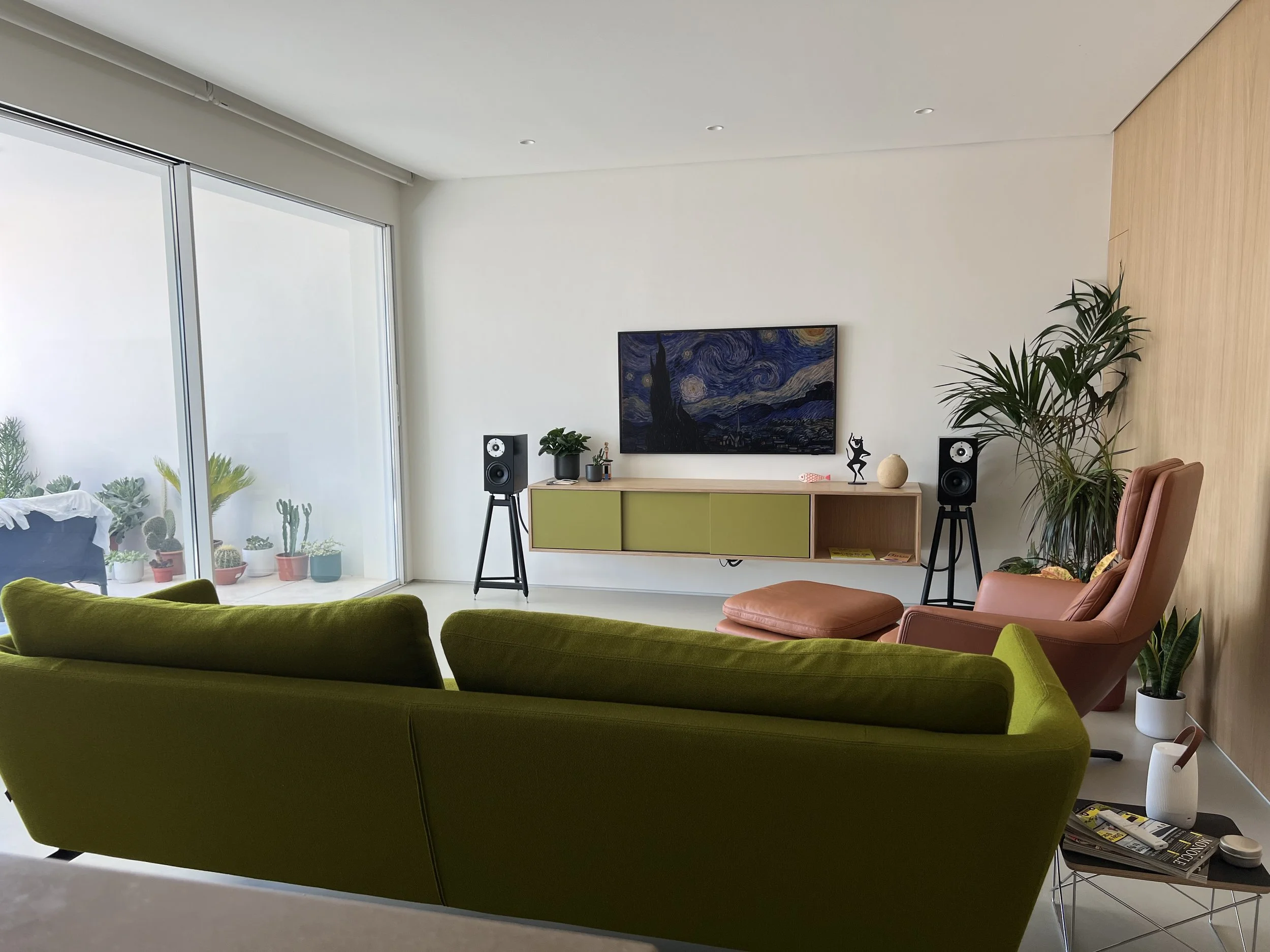 Living Room hifi and TV setup