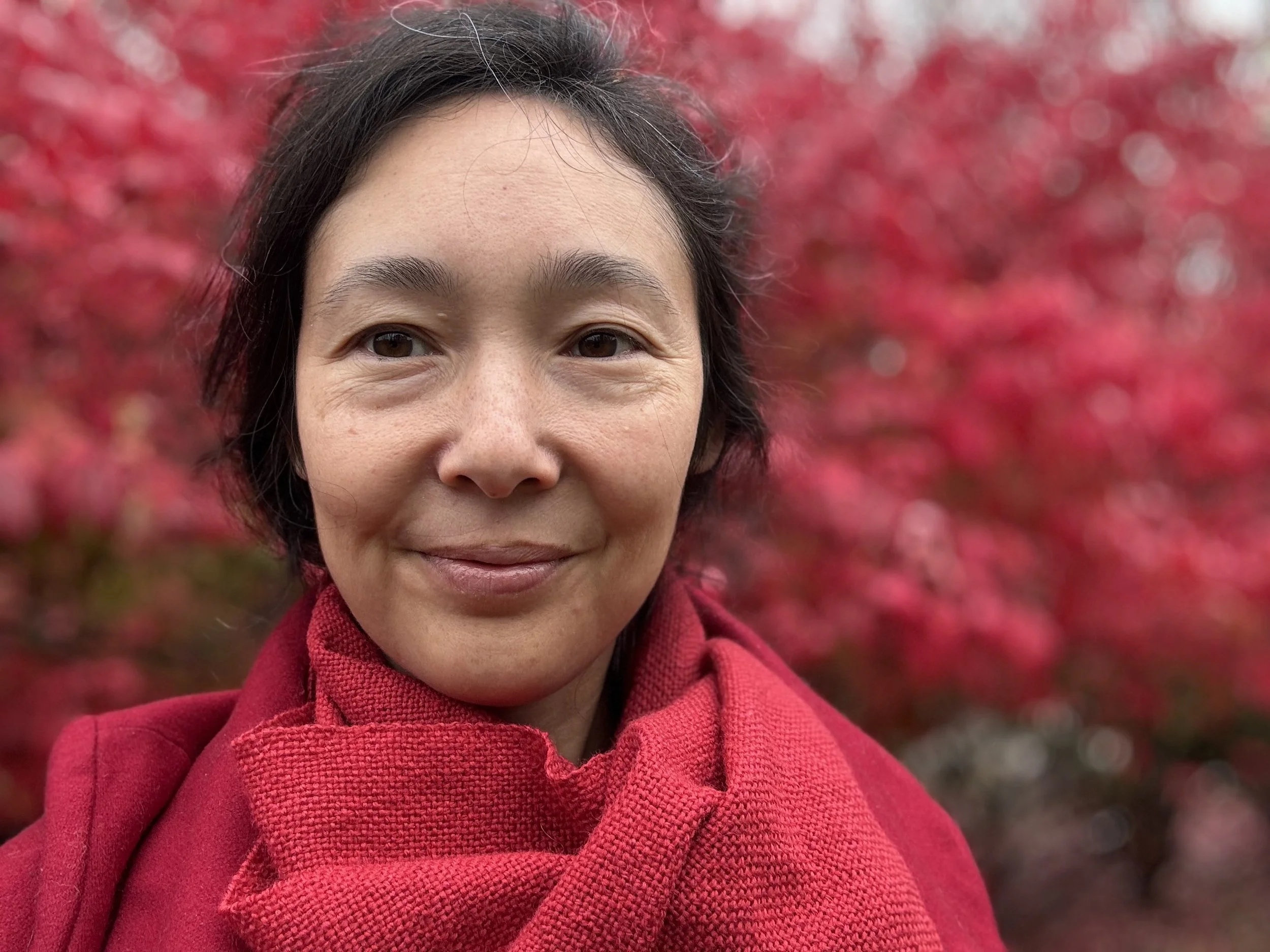 Hand-Woven Oversized Scarf, 100 % wool. Cherry red. 2025