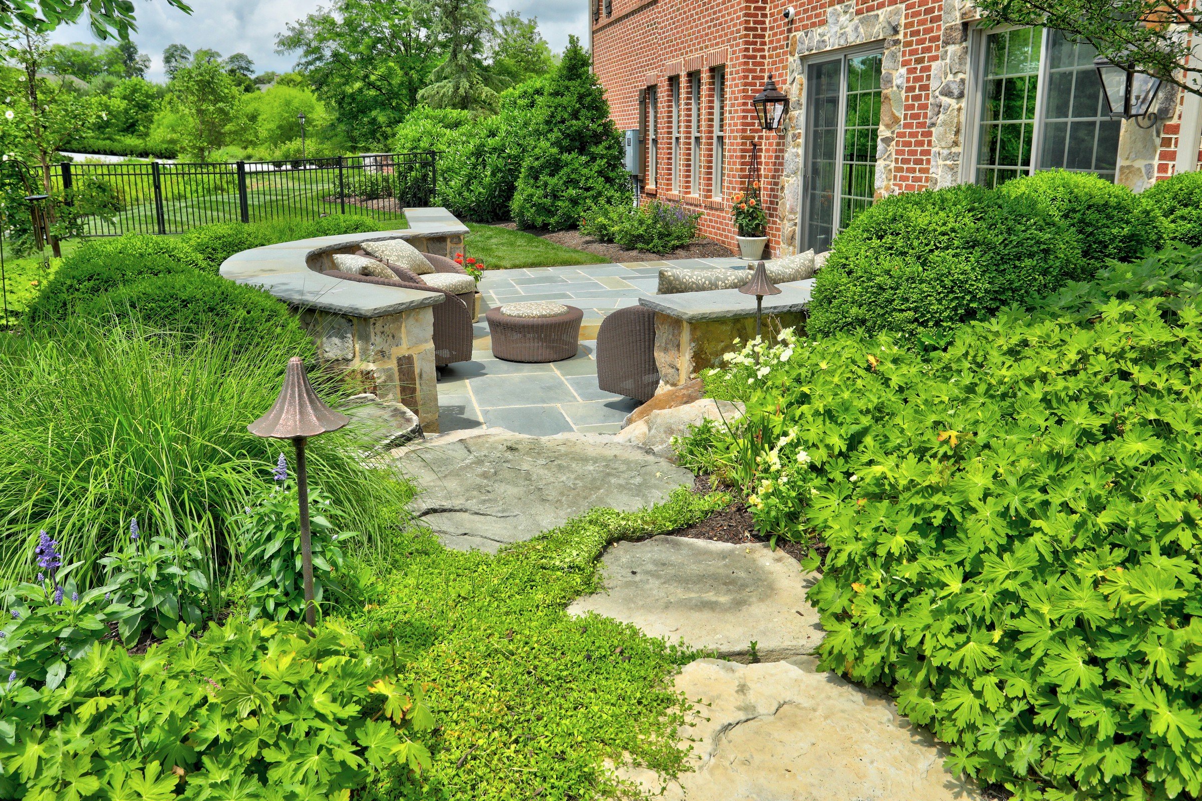 6 Landscape Design Ideas for Creating the Coziest Outdoor Reading Nook in Spry and Shiloh, PA