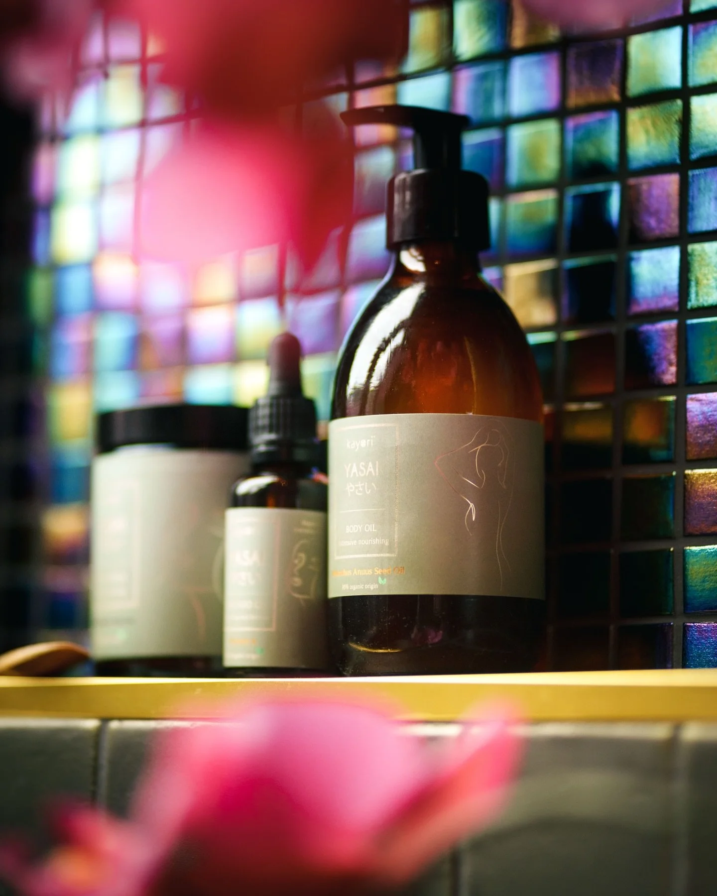 Product-mood-photography 📸✨🌅

🎬 Produced for @kayori_world 
📍✨Shoot location @_finntage 
💡Lighting by @julespeters__ 
A Booth Media production

#productfotografie #interieurfotografie #moodshots #interiorphotography #sonyalpha