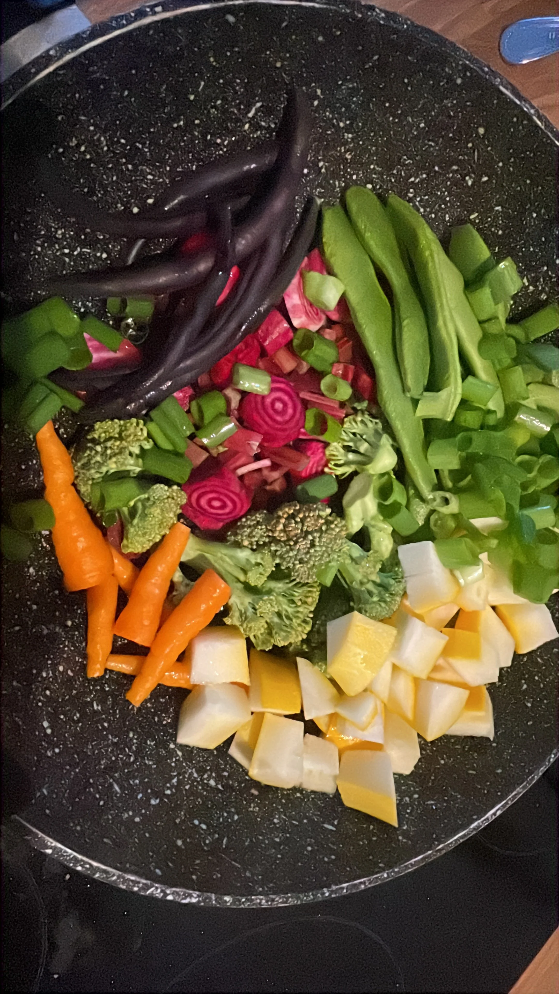 Gort Fia Mixed Harvest Box: Seasonal Fruit & Veg