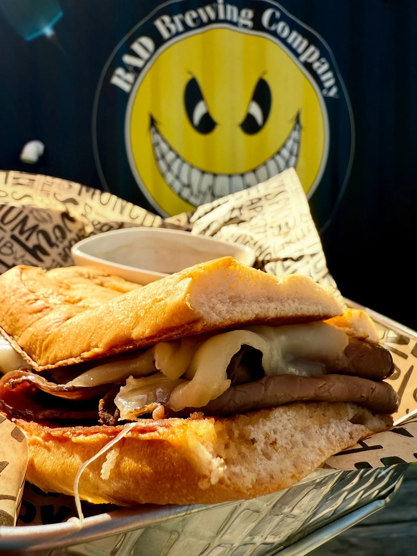 Ooooh just look at this new French Dip we have on the menu this weekend 😍 Roast beef and provolone cheese on a hoagie roll, with a side of Au Jus. You better get here fast, we only have a limited amount!

Make sure to take a look at our whole menu b