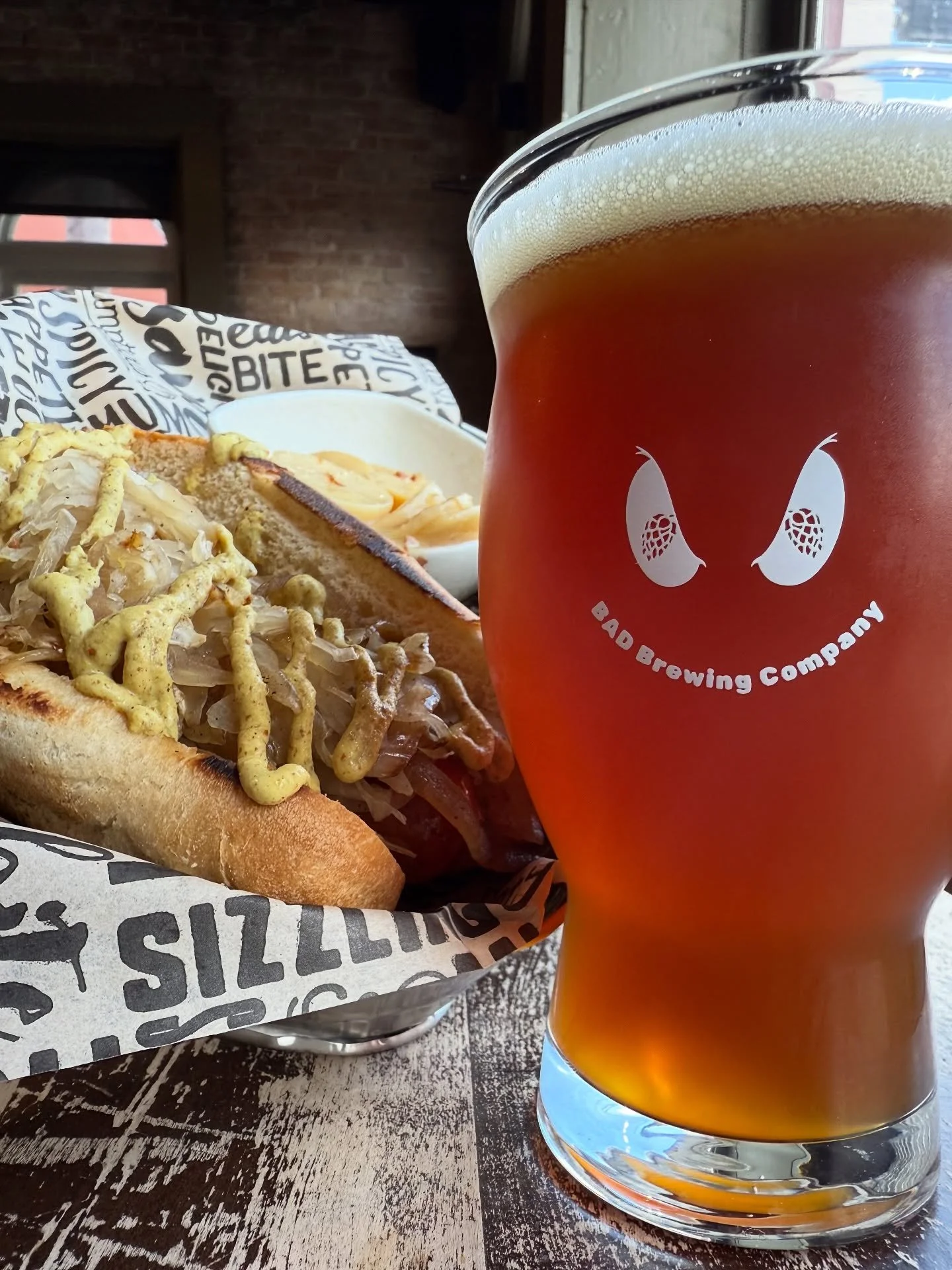 At long last, Oktoberfest: Bierleichen is on the menu starting today! This is a riff on the classic German seasonal party beer, and for this weekend you can pair it with a German Bratwurst with a side of Potato Salad. Stop in while it lasts 🤤 

Peep