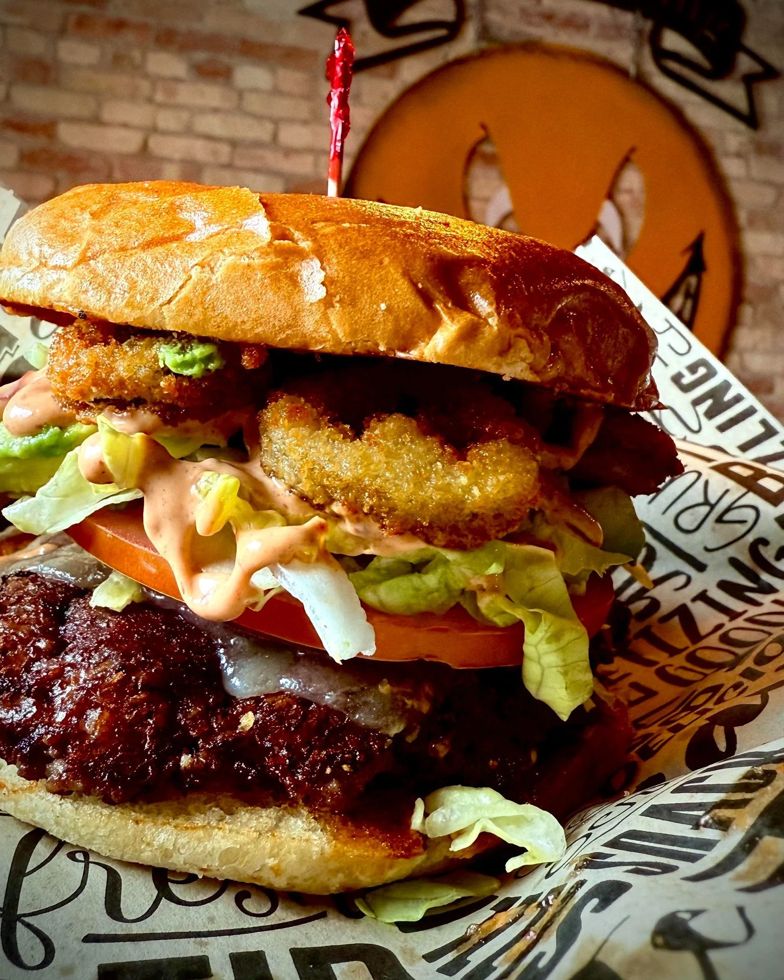 *𝗦𝗽𝗲𝗰𝗶𝗮𝗹 𝗱𝗿𝗼𝗽* 

Our new Chipotle Burger is only here for a limited time! This 1/3lb burger patty is dressed with chipotle aioli, lettuce, tomato, red onion, avocado, deep fried jalape&ntilde;o chips and cheddar cheese, all on a toasted br