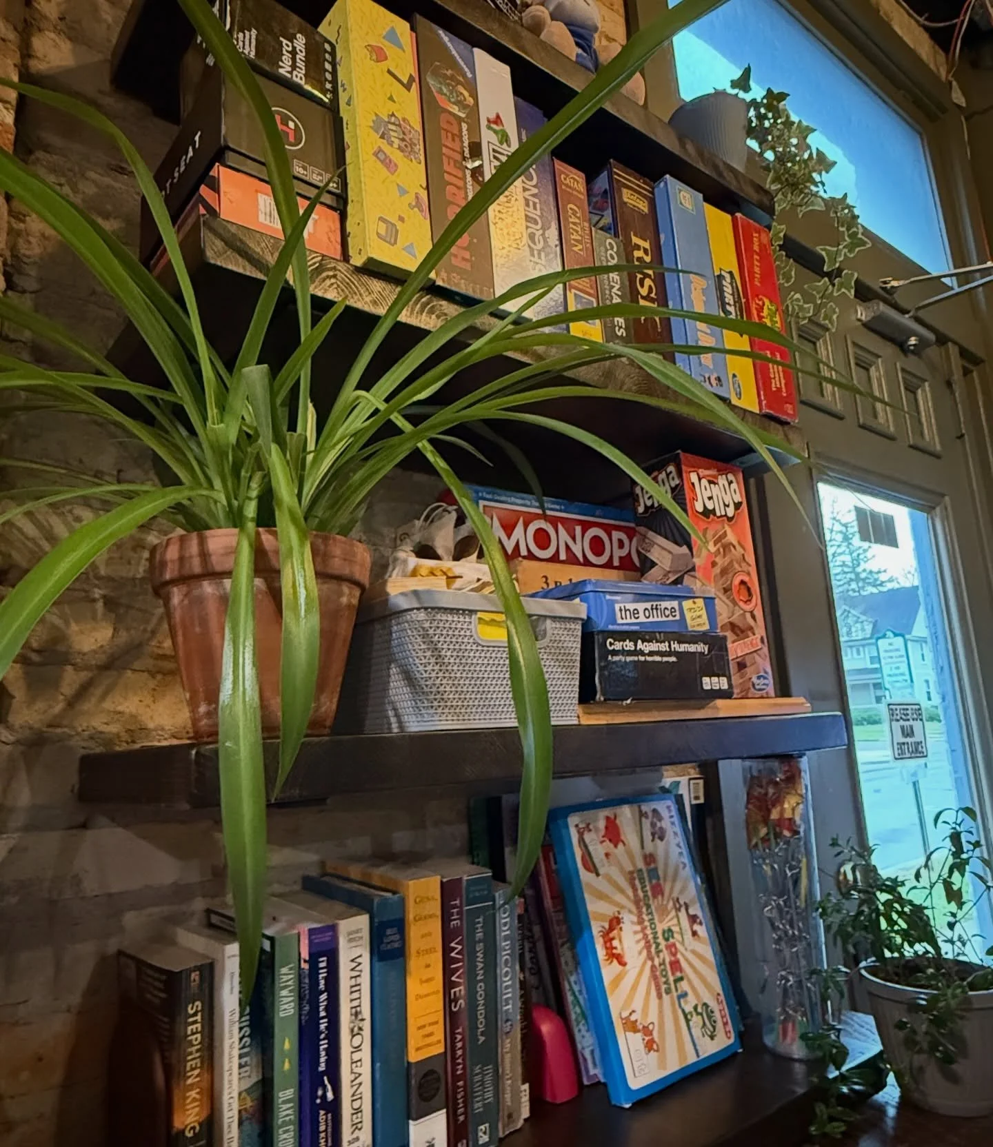 Rainy, cloudy days are perfect for books and board games! Cozy up with a beer, grab a book or a game, and hang with us to brighten up your weekend. 

Cheers! 🍻