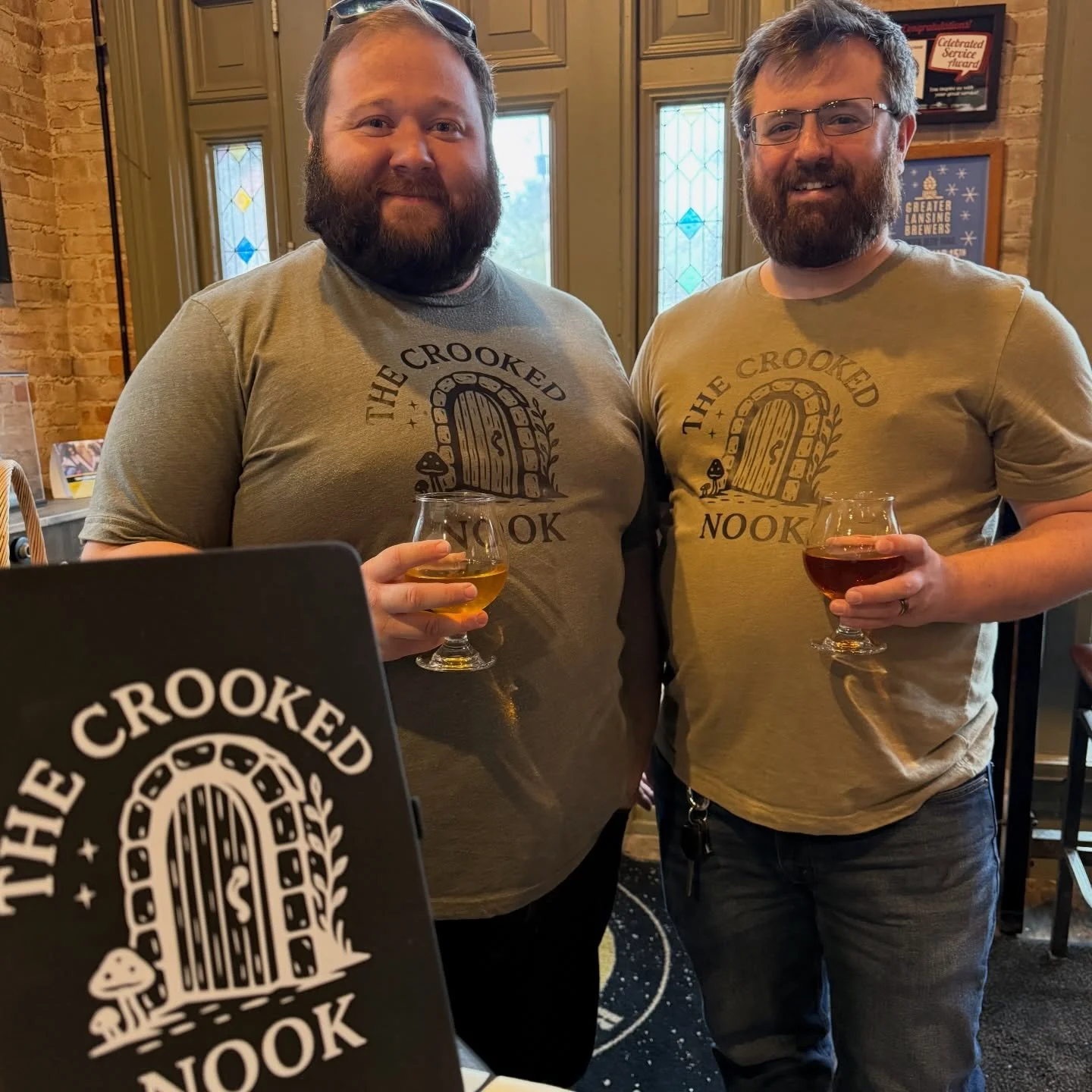 If you&rsquo;re itching to find a new book to read, @crookednook.mi has you covered 📕. They&rsquo;re coming back to hang with us again tomorrow, 𝗔𝗽𝗿𝗶𝗹 𝟮𝟭𝘀𝘁, 𝗳𝗿𝗼𝗺 𝟱-𝟴𝗽𝗺. As long as the weather holds up, we&rsquo;ll be hosting them on