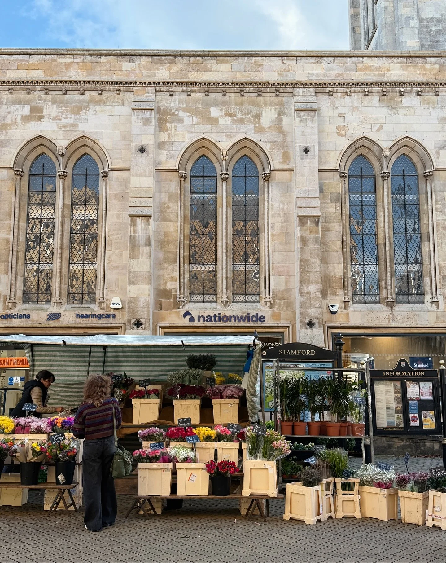 Pretty scenes on Stamford&rsquo;s High Street 💛