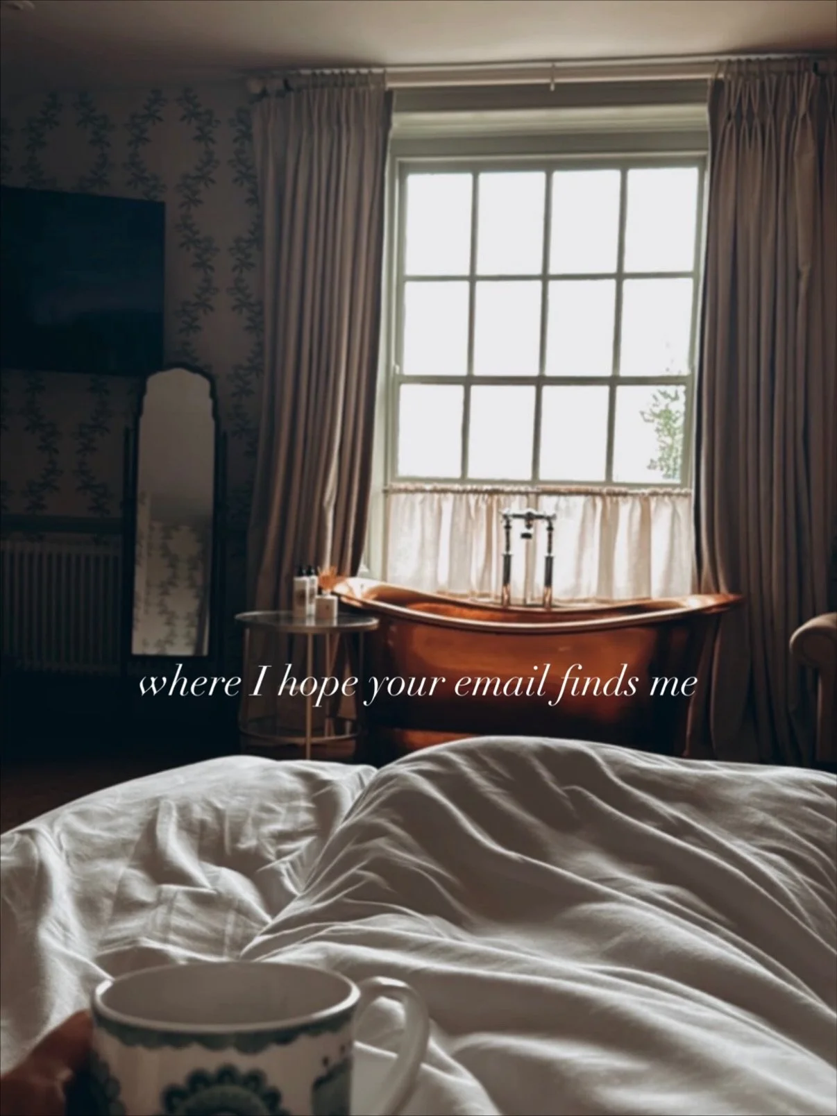 Just cosy season things 🍂🧣🌅🍷🥧🍁