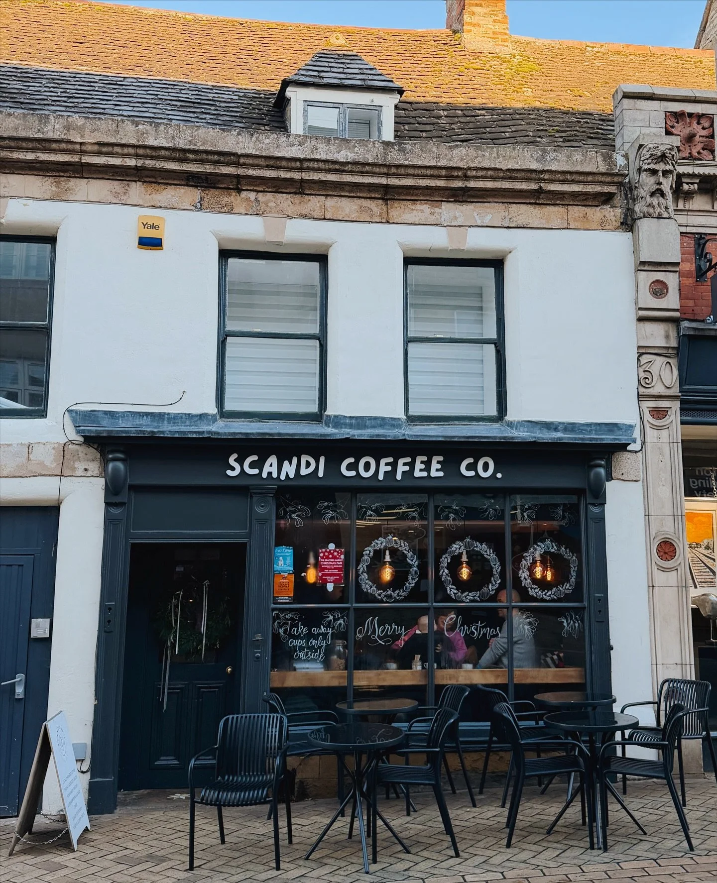 Can&rsquo;t beat a festive window 🥹✨

@scandicoffeeco📍