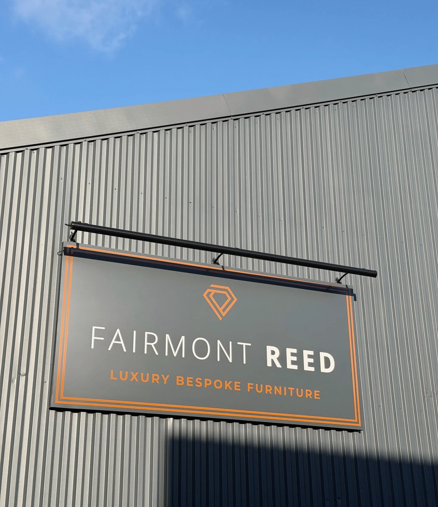 A trip to the gorgeous @fairmontreed showroom and their adjoining workshop!📍 located in Essendine just outside Stamford, craftsmanship meets creativity here with fully bespoke designs being turned into statement pieces of furniture 🙌🏻

It was amaz