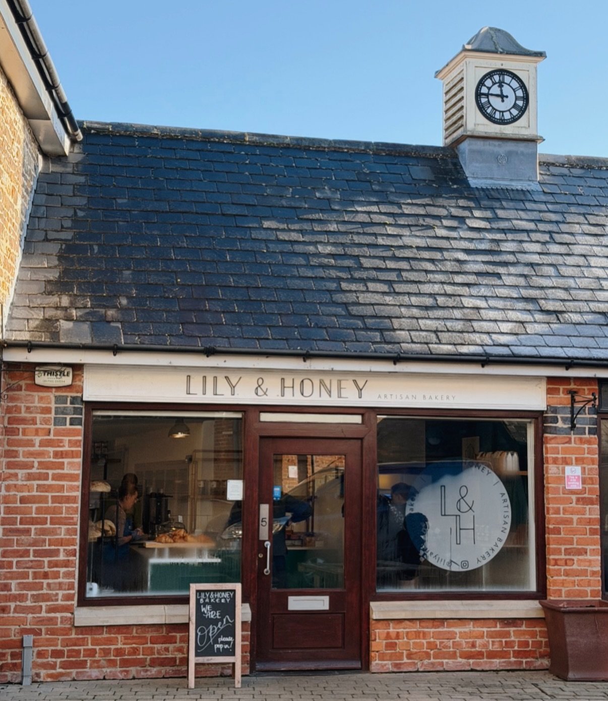 I recently spent a whole day in Oakham - I didn&rsquo;t actually plan to, but coffee &amp; pastries with @foodieinrutland turned into lunch which turned into drinks which turned into dinner 🤭 so thought I&rsquo;d share some spots to check out next t