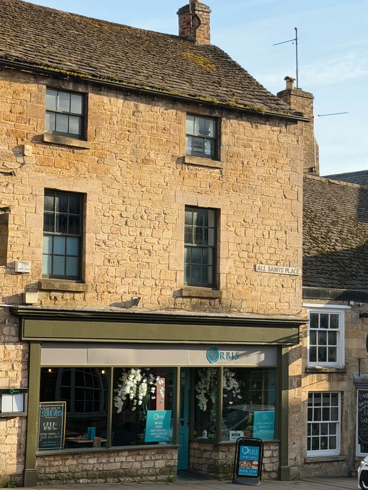 Popped to @orbisstamford last week and thoroughly enjoyed trying their new spring menu - packed with some new &lsquo;world inspired plates&rsquo; and plenty of their signature classics 🍽️🌎

As always with Orbis, the flavours are big, everything is 