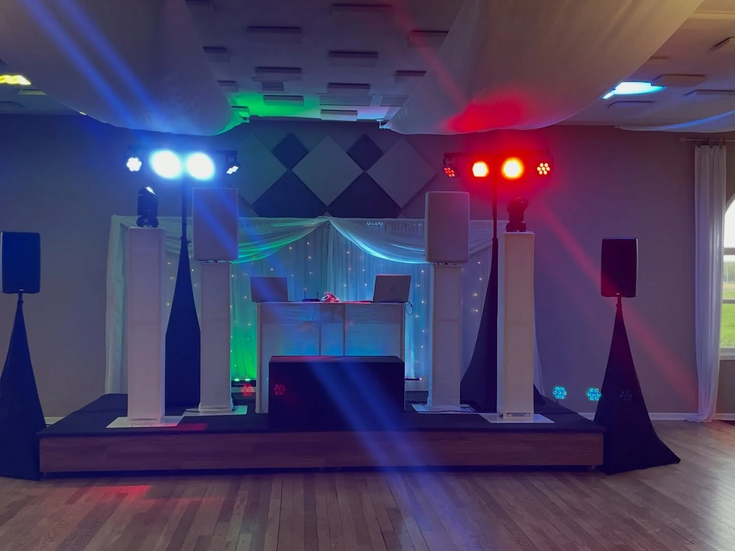 Prom season is almost here 🎉

Make it a night they&rsquo;ll never forget with APE&mdash;bringing high-energy mixing, all the latest hits, and taking live student requests to keep the dance floor packed all night long 🔥

Plus, our Photo Booth delive