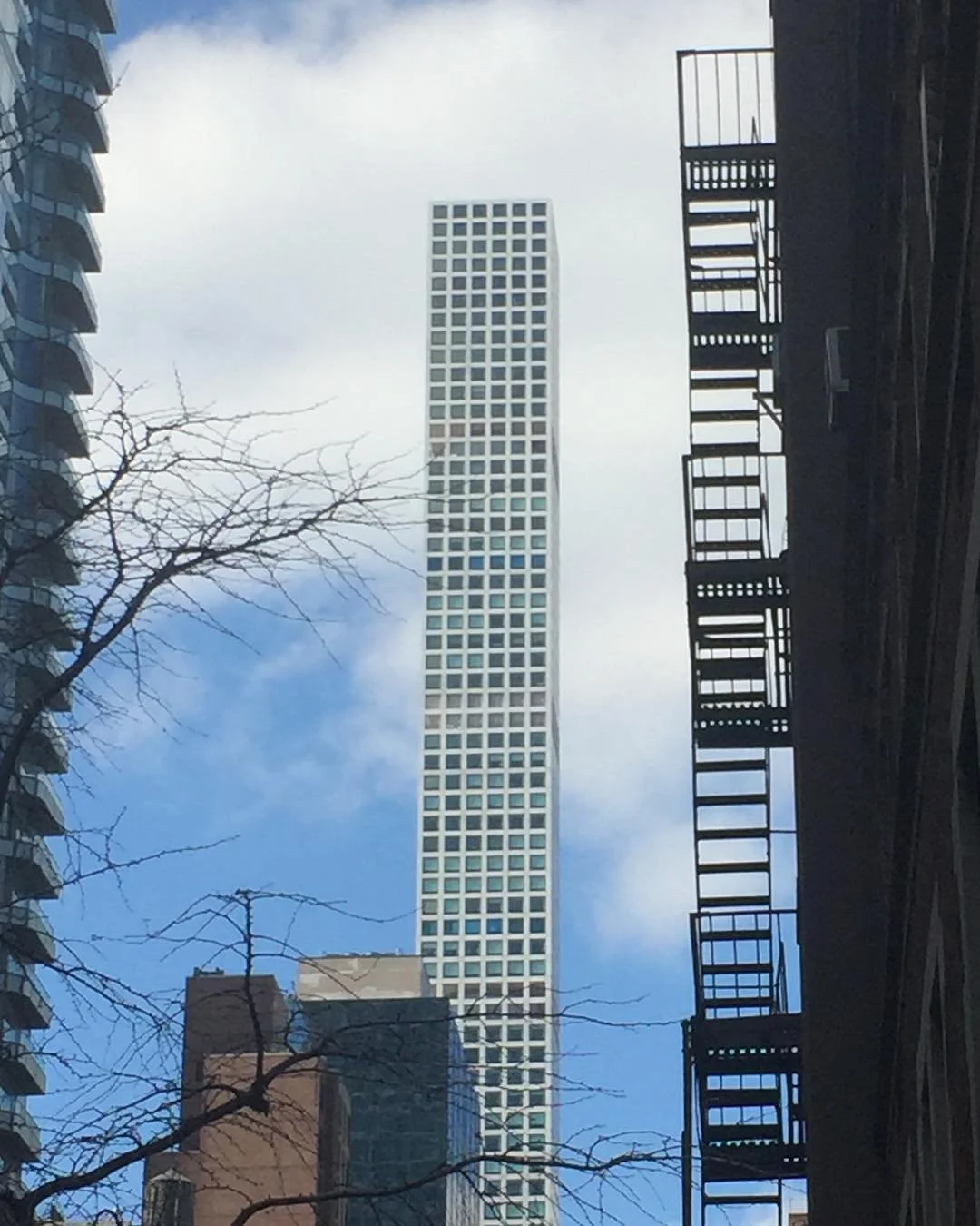 #Fire Escape vs #432ParkAvenue  #Skyscraper #midtown #Uptown #UpperEastSide #UES #Prewar #vinoly #nativenewyorker